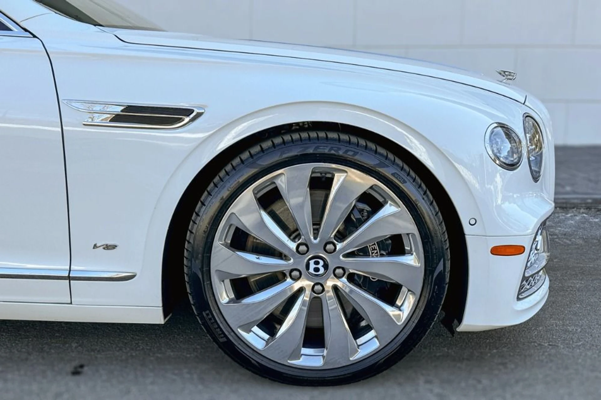 mph005_1489000495_Used_2021_Bentley_Flying_Spur_V8_Base_1770376157_03b1f86767