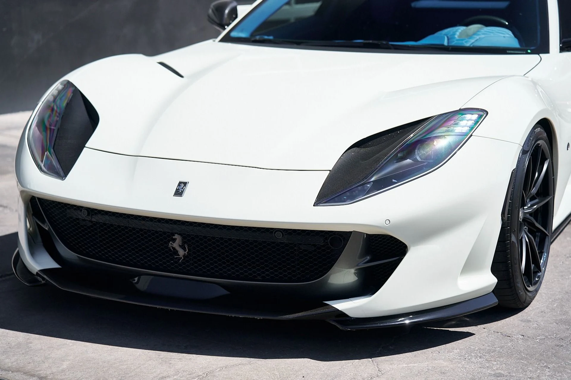 mph005_1496811786_Used_2019_Ferrari_812_Superfast_Base_1744648601_deb4c5b0d3
