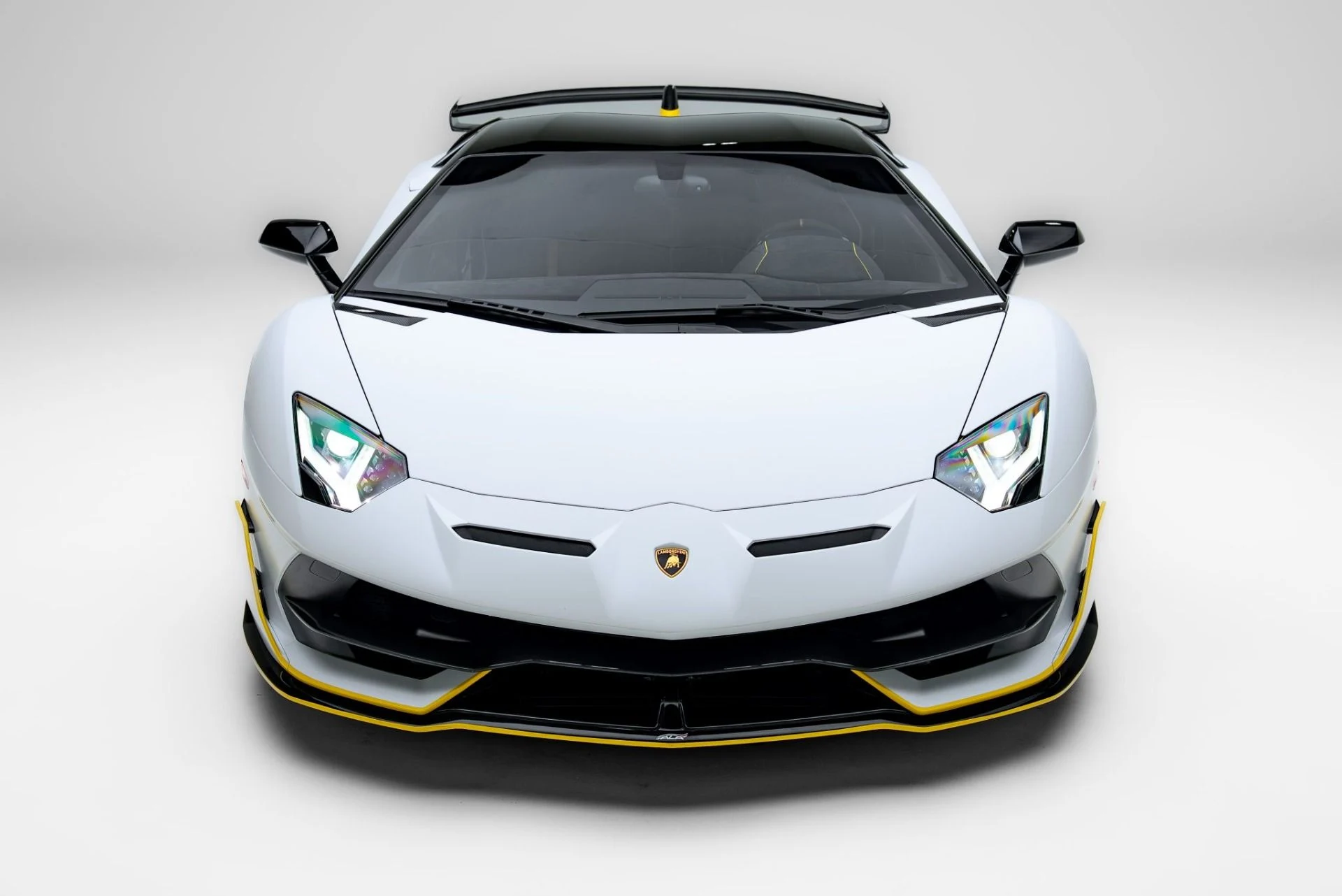 mph005_1503741601_Used_2021_Lamborghini_Aventador_SVJ_LP_770_4_SVJ_1780078343_e060bd385e