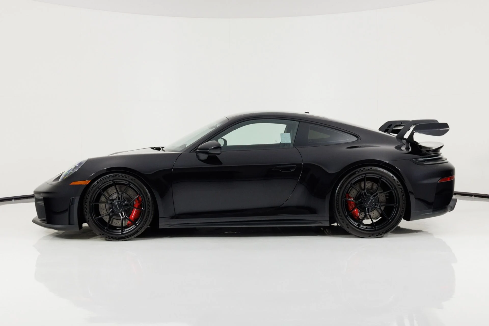 mph005_1508308798_Used_2025_Porsche_911_GT_3_1777071824_7b0d314236