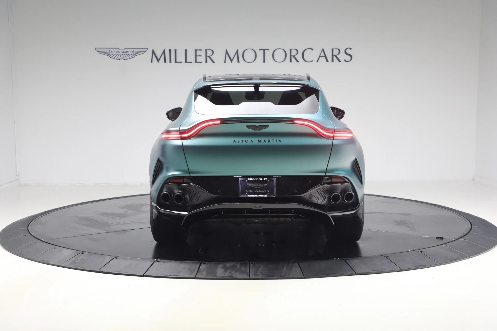 mph005_1512567430_Used_2023_Aston_Martin_DBX_707_1787862808_b221b20703