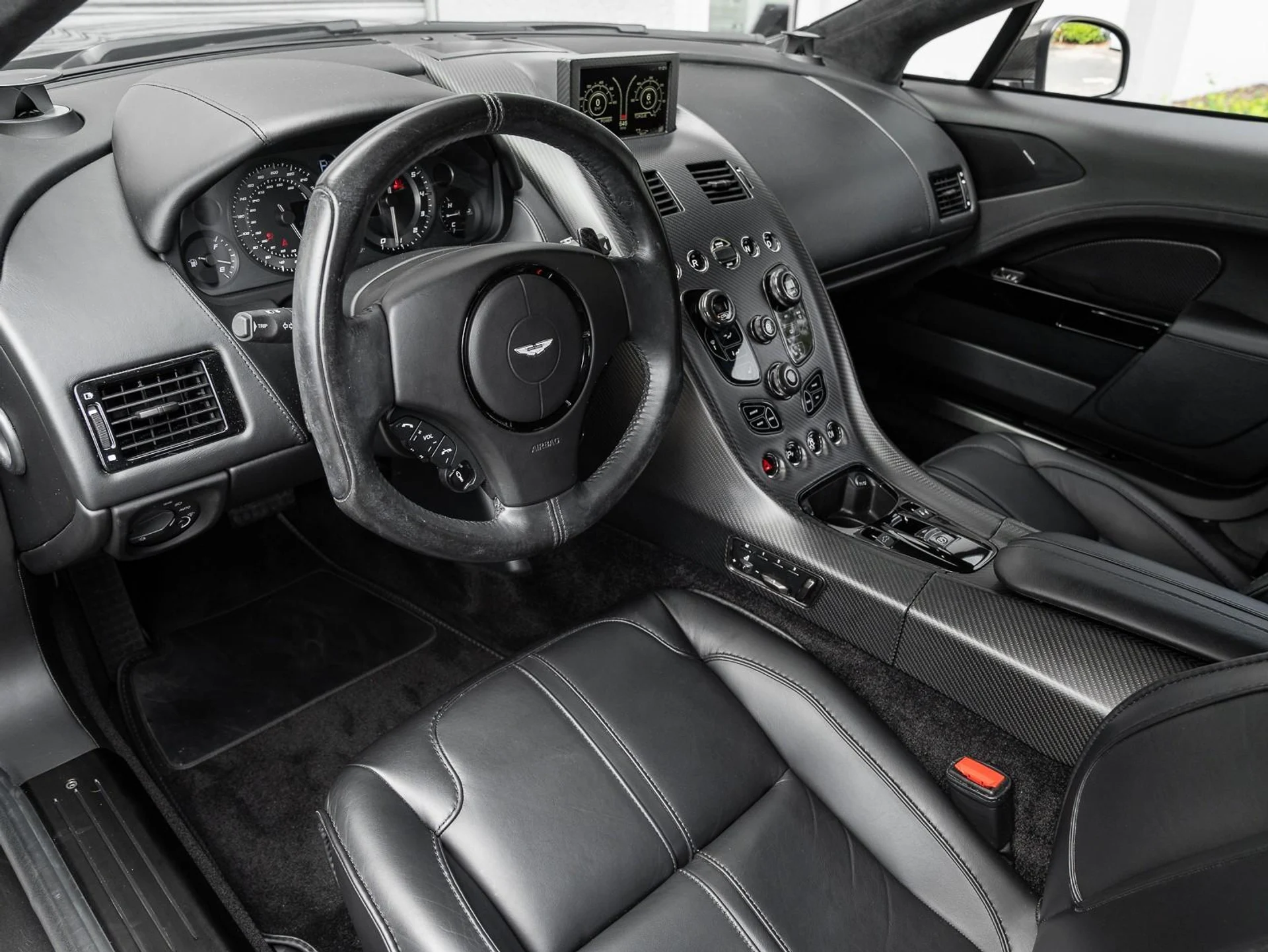 mph005_1515014561_Used_2019_Aston_Martin_Rapide_AMR_1759500139_c3b6f6562e
