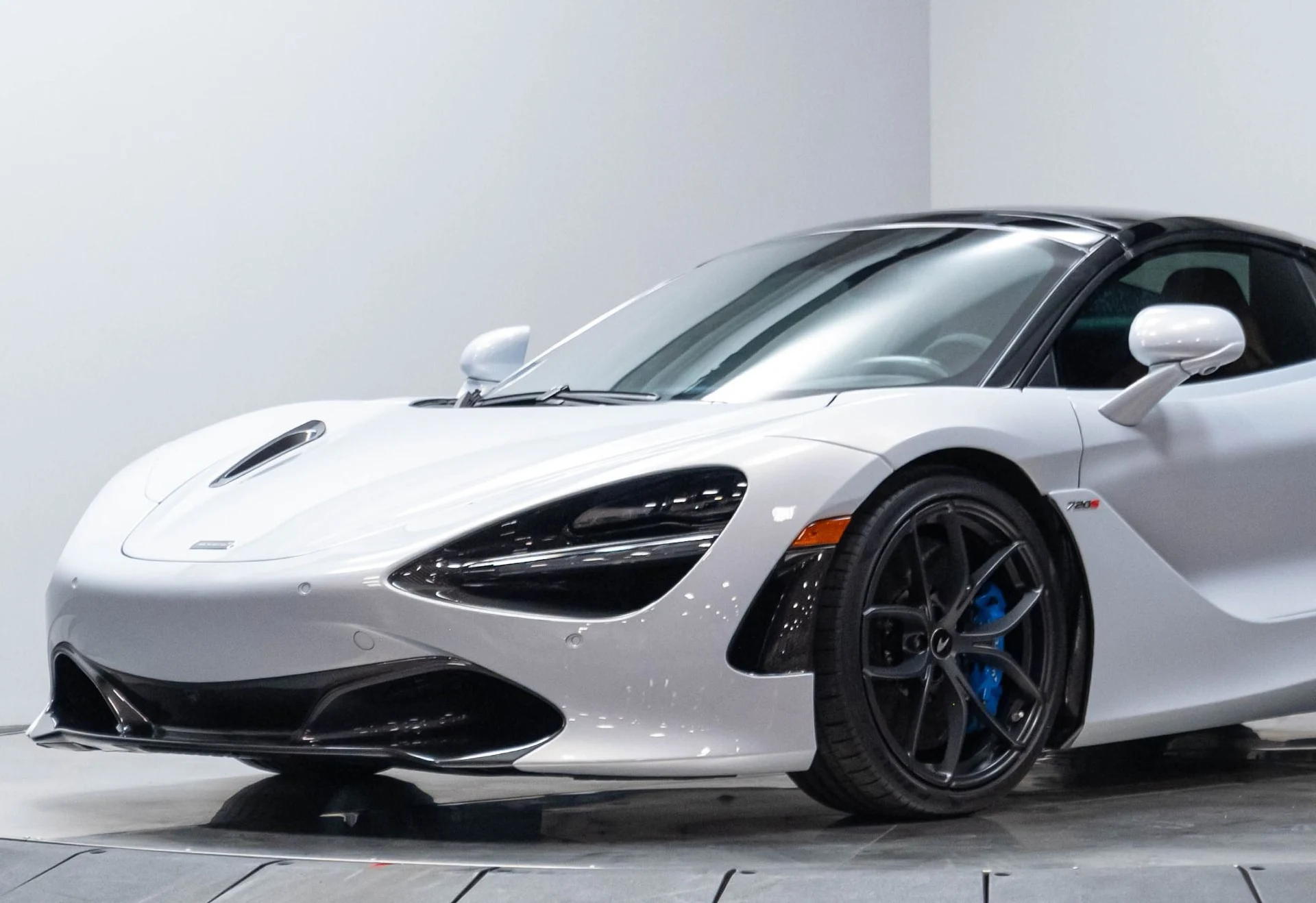 mph005_1521695600_Used_2020_Mc_Laren_720_S_Luxury_1783456114_bbc1687371