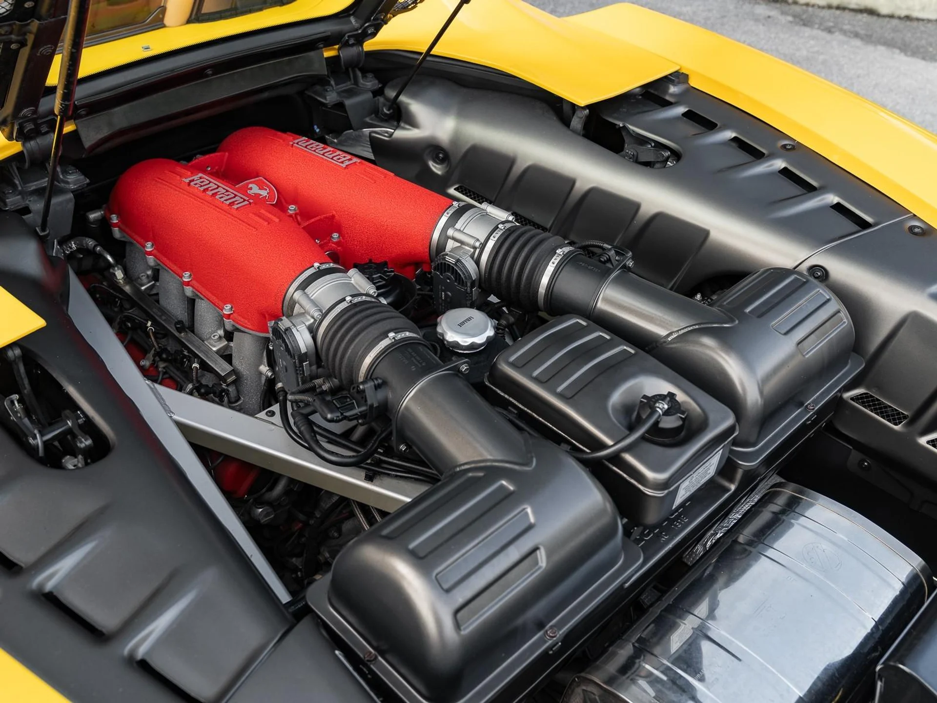 mph005_1524315977_Used_2005_Ferrari_430_Spider_1759514715_46c2e764e6