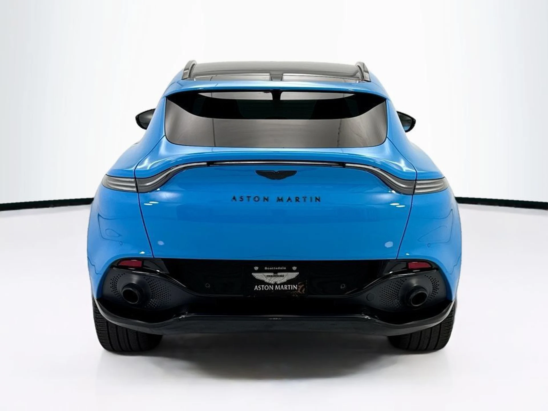 mph005_1530322682_used_2022_aston_martin_dbx_awd_8119_23031859_6_1024_0400bad4dd