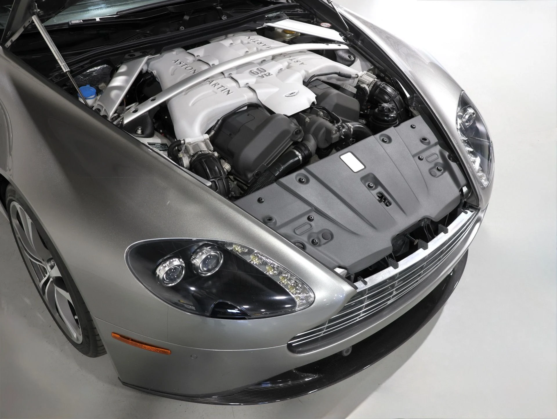 mph005_154010112_Used_2012_Aston_Martin_V12_Vantage_Rare_6_Speed_Manual_Over_200_K_MSRP_20_K_In_Recent_Maintenance_1770846605_ea617fc4bb
