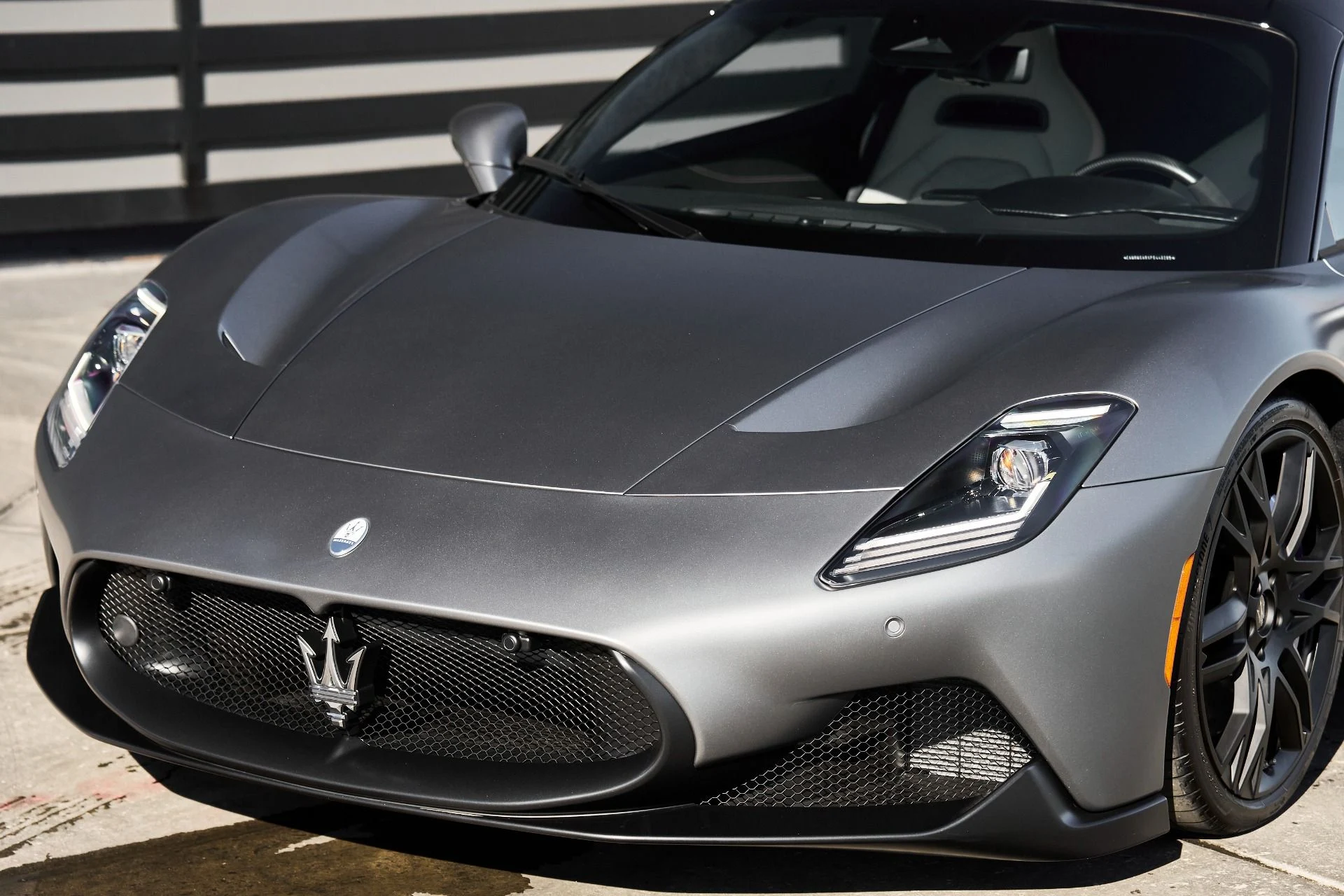 mph005_1540651521_Used_2023_Maserati_MC_20_Cielo_1761946852_e2d2bd7db0