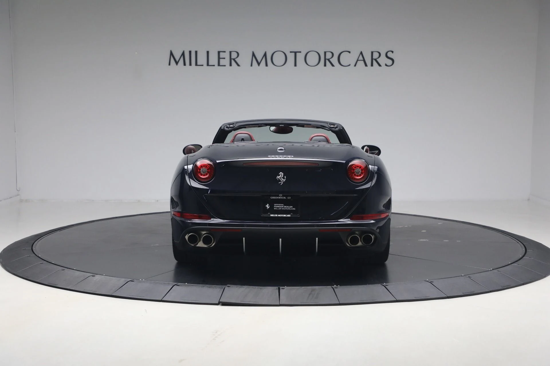 mph005_1558330891_Used_2016_Ferrari_California_T_1779312555_99feee7826