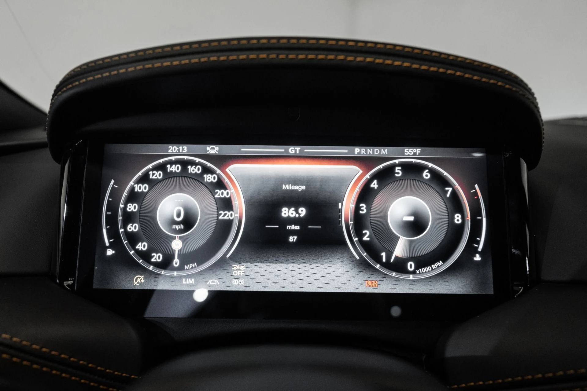 mph005_1558361668_Used_2025_Aston_Martin_DB_12_Coupe_1742566094_6e5114fa15