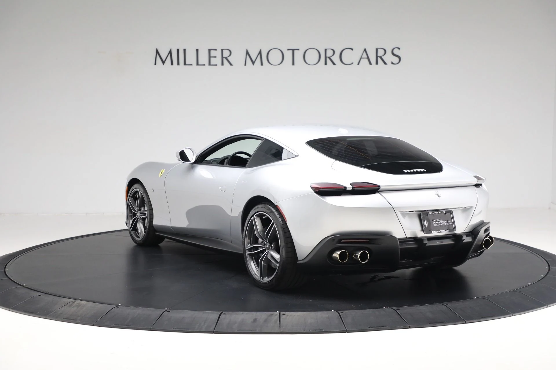 mph005_1558573069_Used_2021_Ferrari_Roma_6fc69d5f20