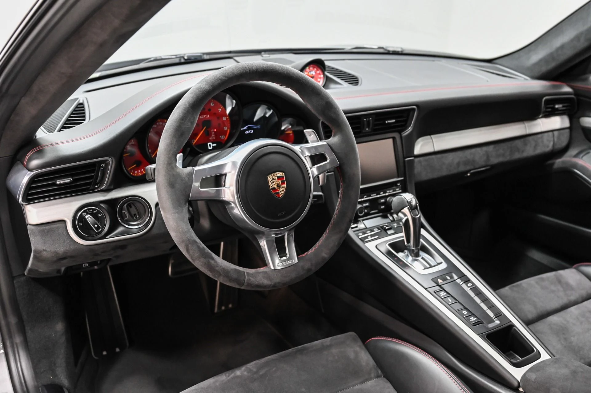 mph005_1579498678_Used_2015_Porsche_911_GT_3_1719259848_34dae541c7
