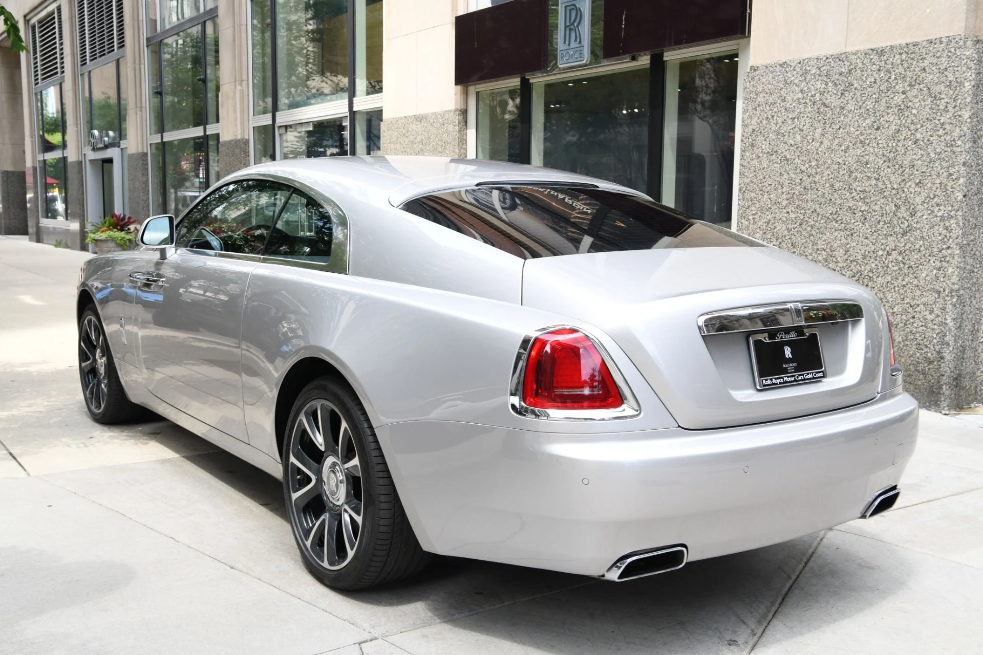 mph005_1584125601_11738_p7_l_5de07a119a