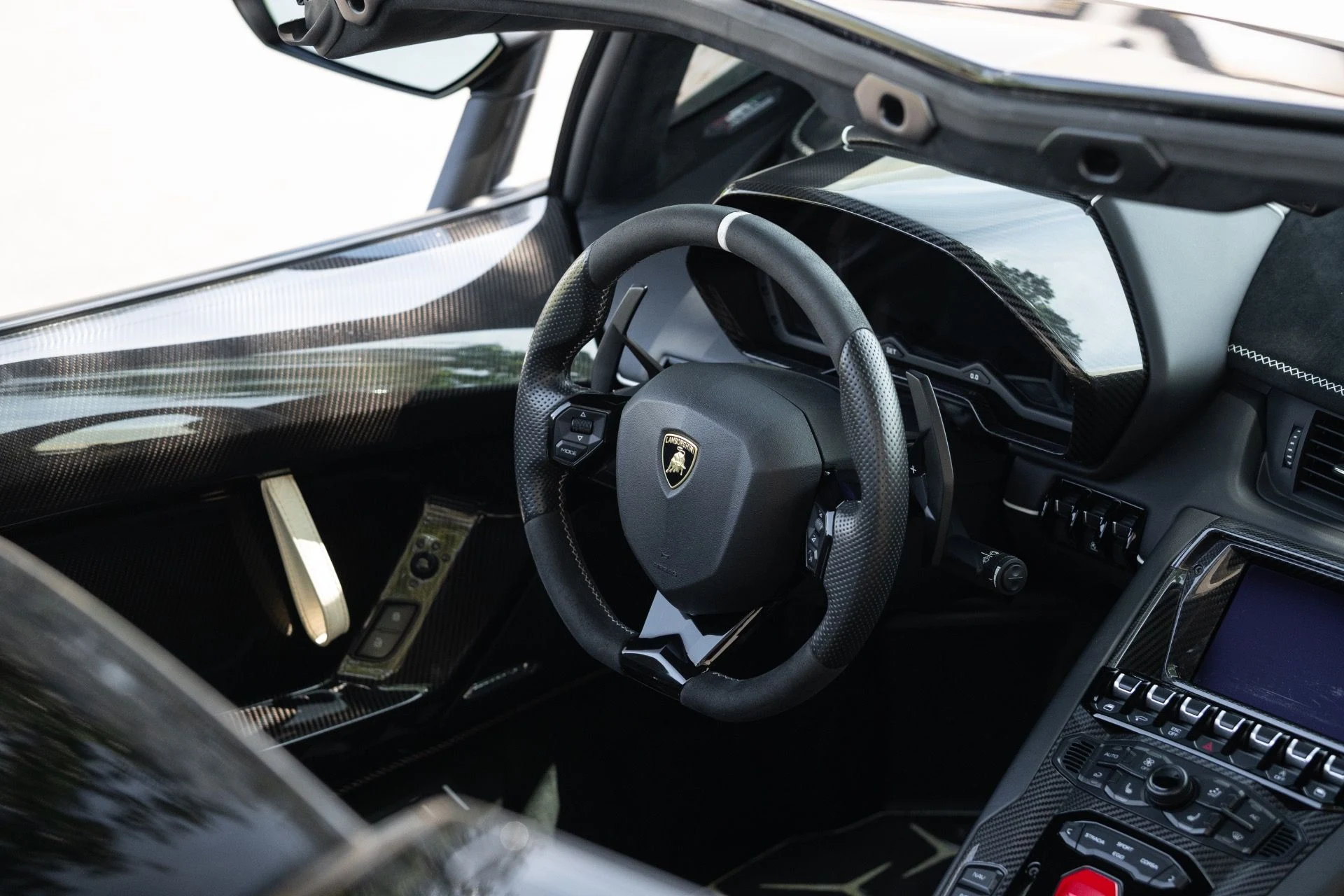 mph005_1597163013_Used_2020_Lamborghini_Aventador_LP_770_4_SVJ_Roadster_1781235752_28ac41e7ca