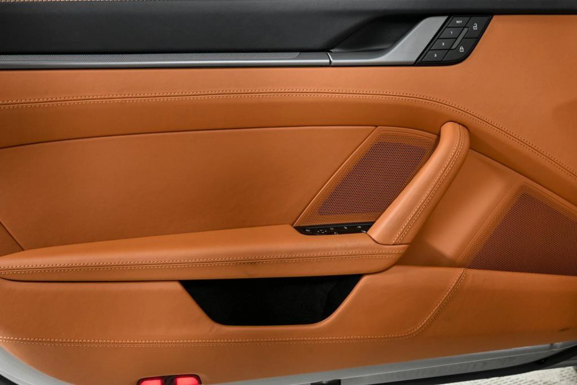 mph005_162245727_Yxk0yl_Hs_Ky_R_Vne_G9_In_1280ubo_e836c18771