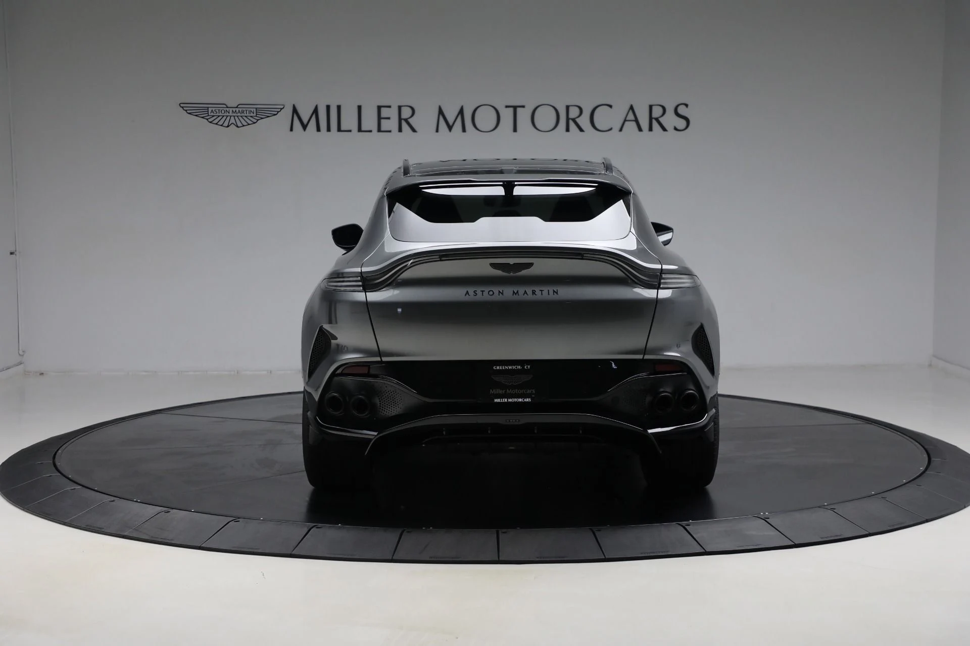 mph005_1626279502_New_2025_Aston_Martin_DBX_707_d64b88dafc