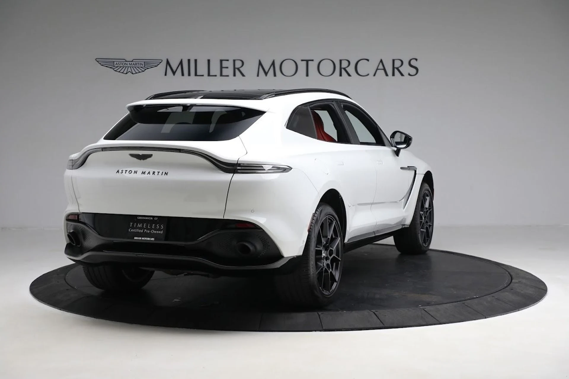 mph005_1637286923_Used_2021_Aston_Martin_DBX_1785417745_b16b92a105
