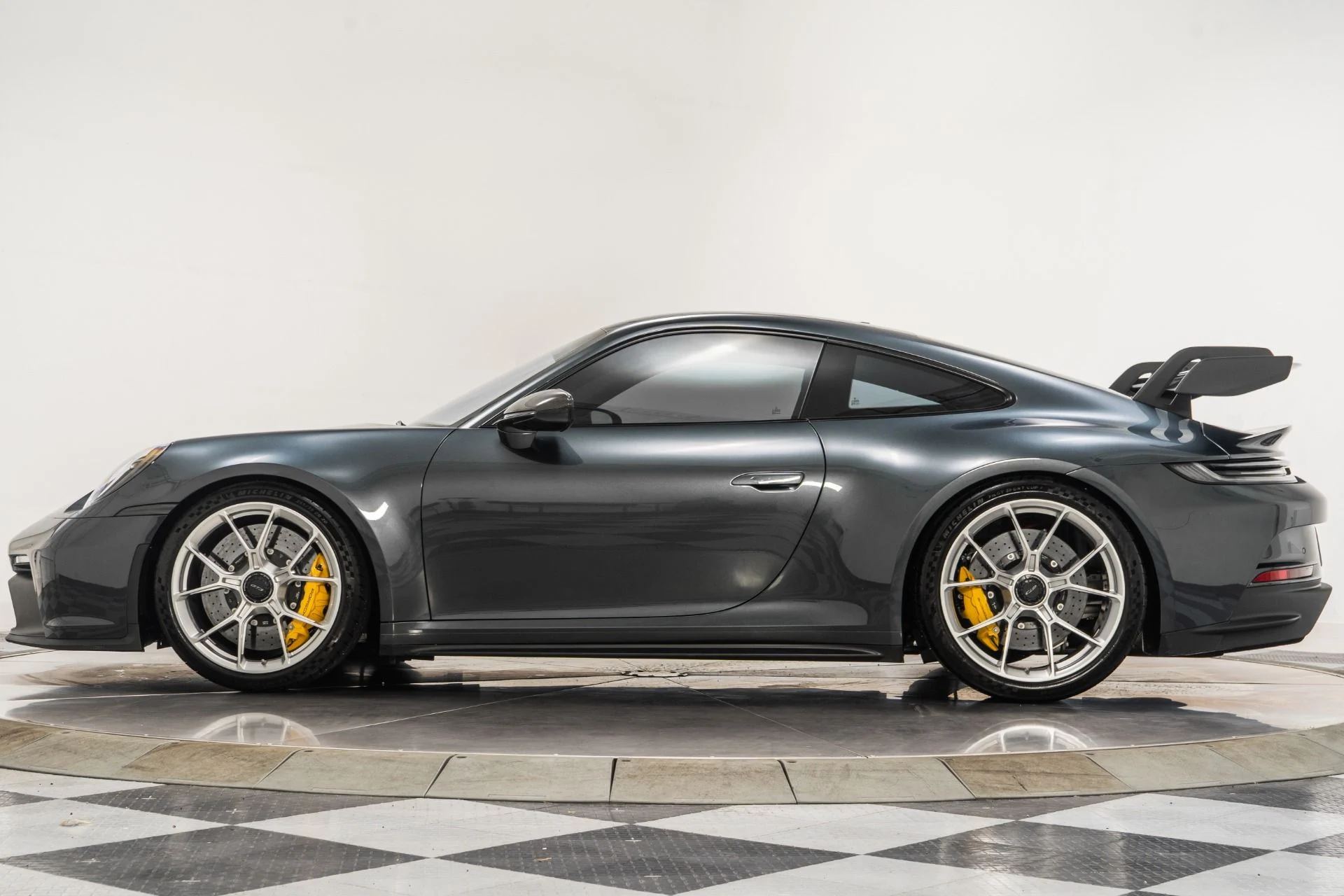 mph005_1641233726_Used_2024_Porsche_911_GT_3_1757107138_8696c5d969
