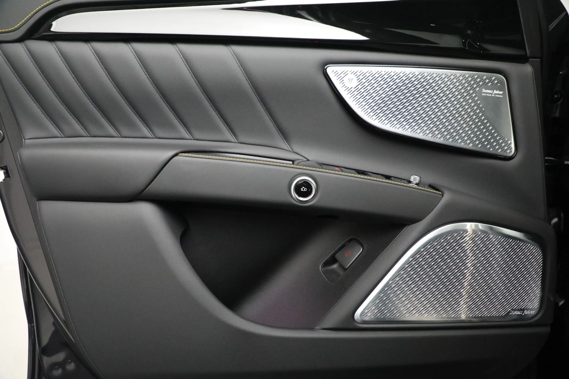 mph005_1654923225_Used_2023_Maserati_Grecale_Modena_1773349368_1c9dea5967