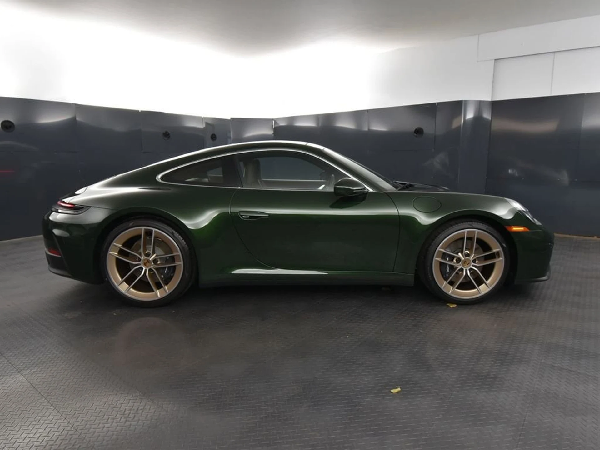 mph005_165704797_4df38589d54b9b2cafc7a29f5725daa4x_96eda49617