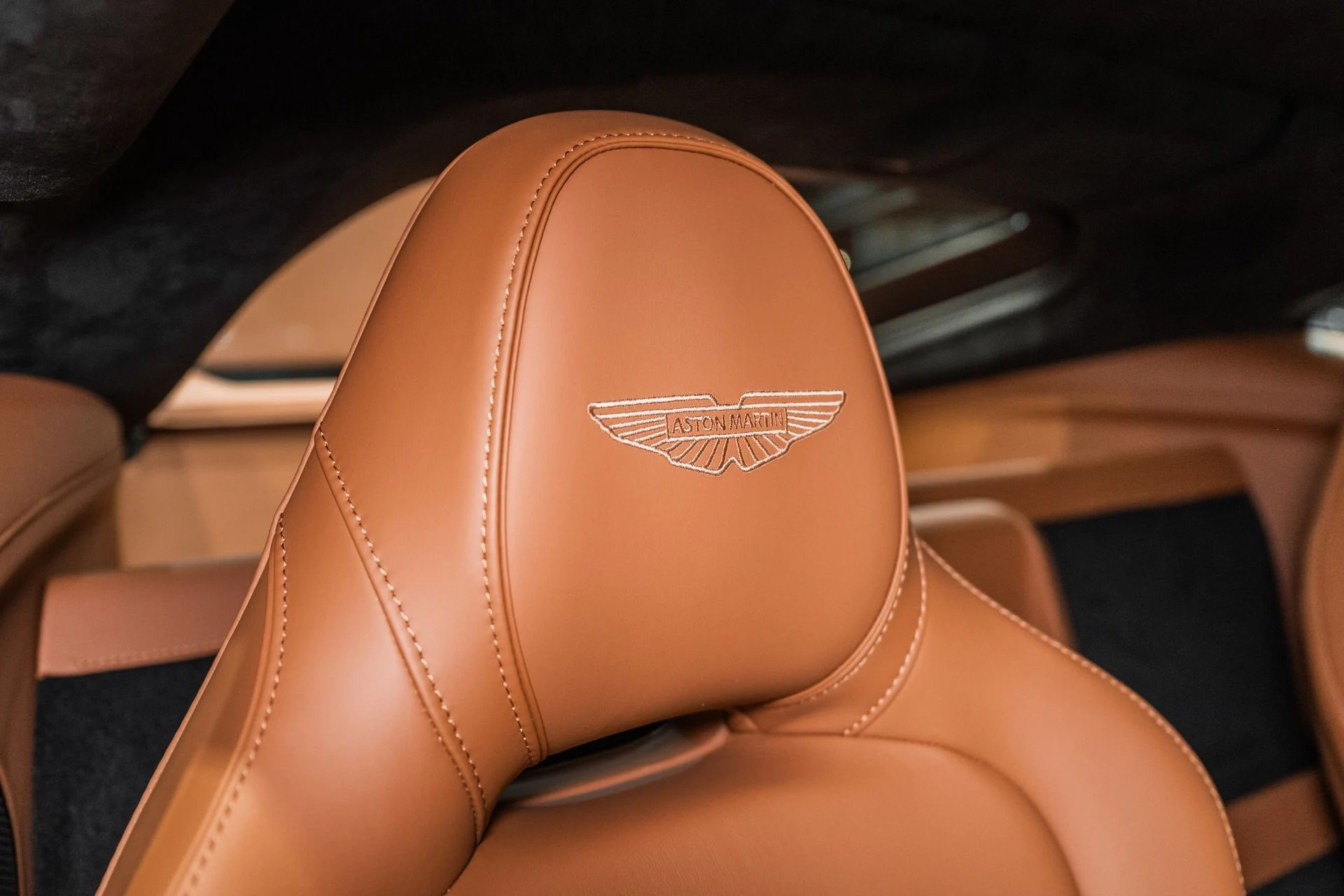 mph005_1665054013_New_2026_Aston_Martin_Vantage_S_Coupe_1767380172_d40168b06a