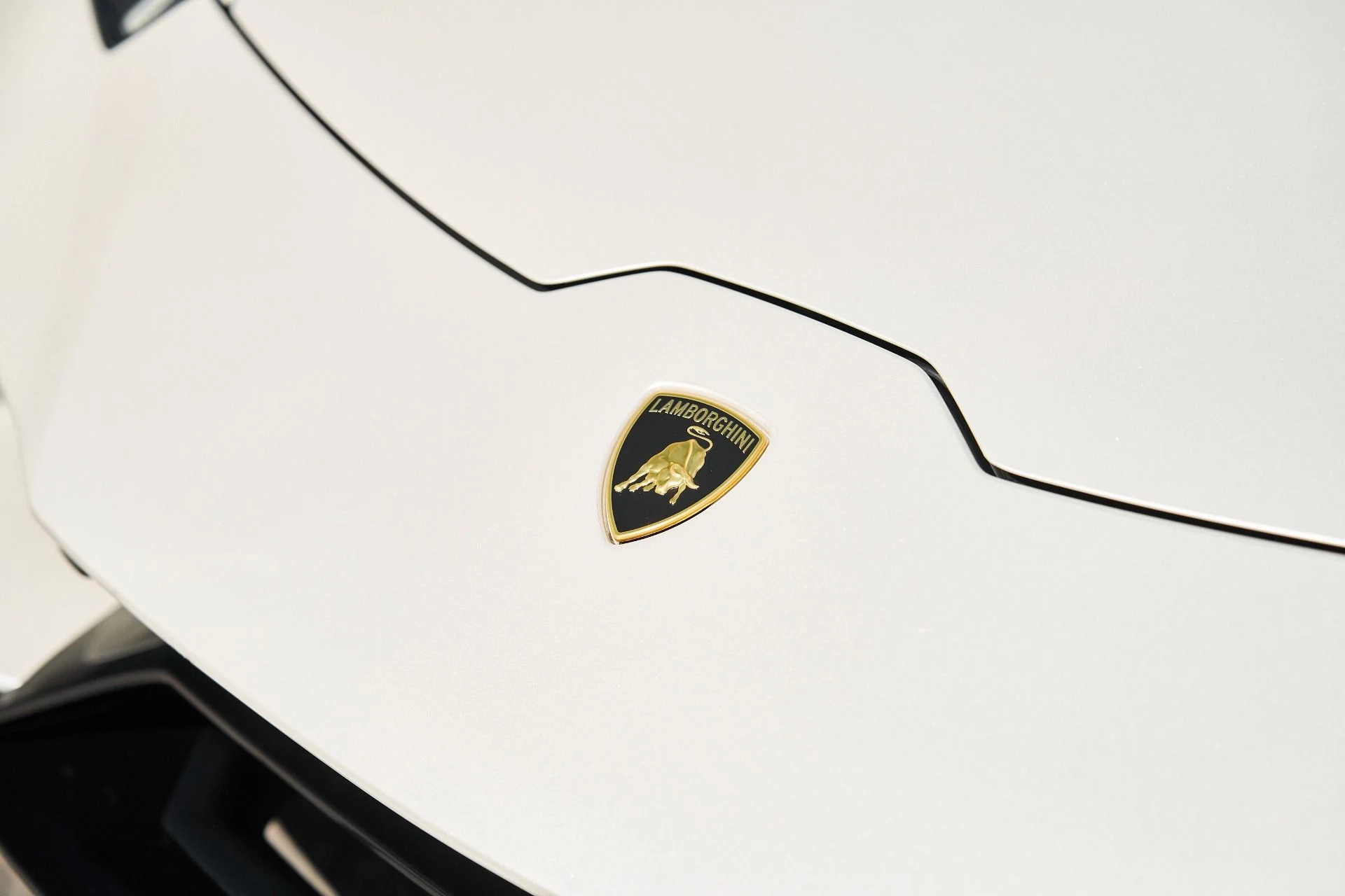 mph005_166637091_Used_2022_Lamborghini_Huracan_EVO_Base_1761947333_f048cc5308