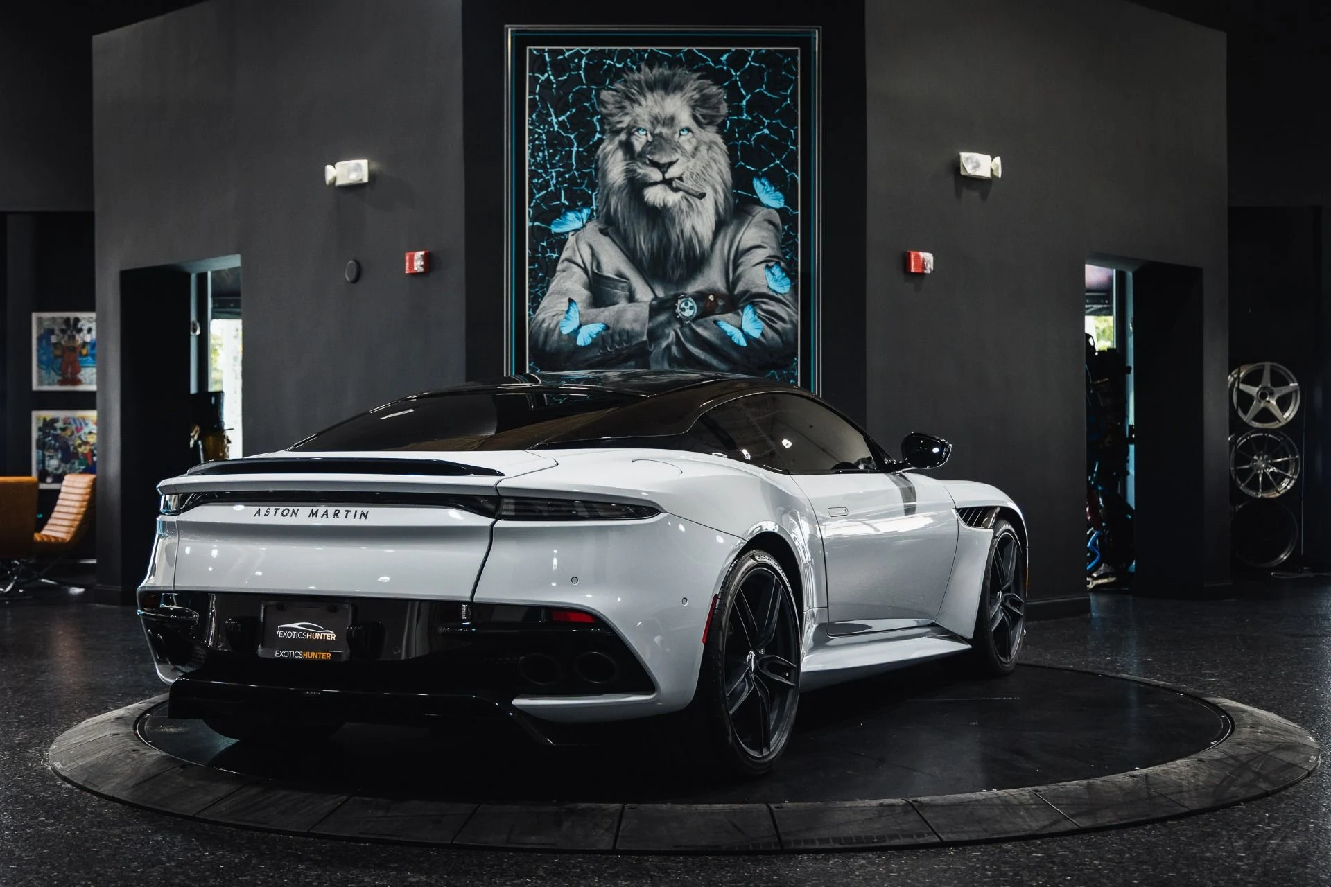 mph005_1669321613_Used_2019_Aston_Martin_DBS_Superleggera_370000_MSRP_CARBON_ROOF_1775436901_21ea4028df