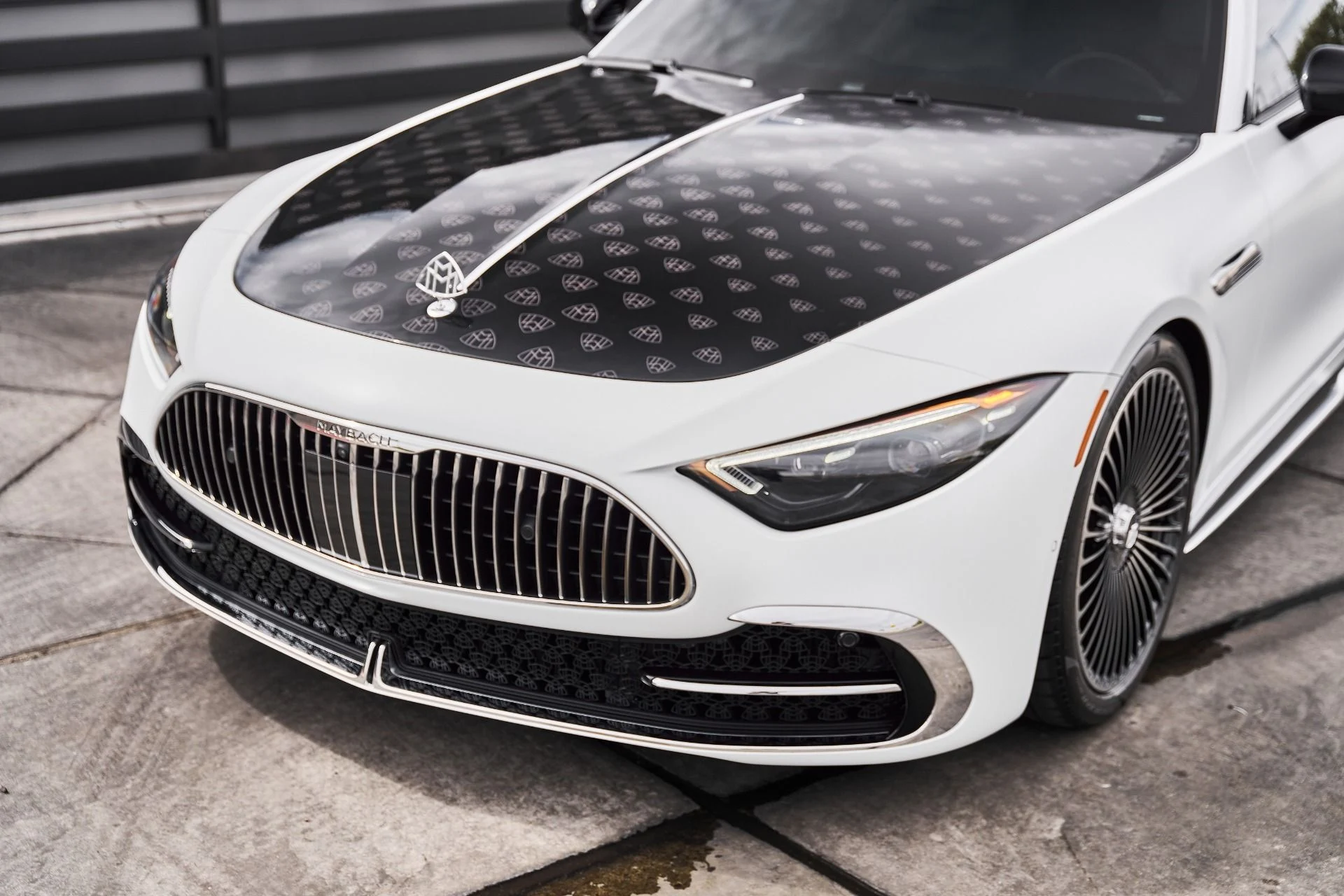 mph005_1670622359_Used_2026_Mercedes_Benz_SL_Class_Maybach_SL_680_1777159904_44eb152c59