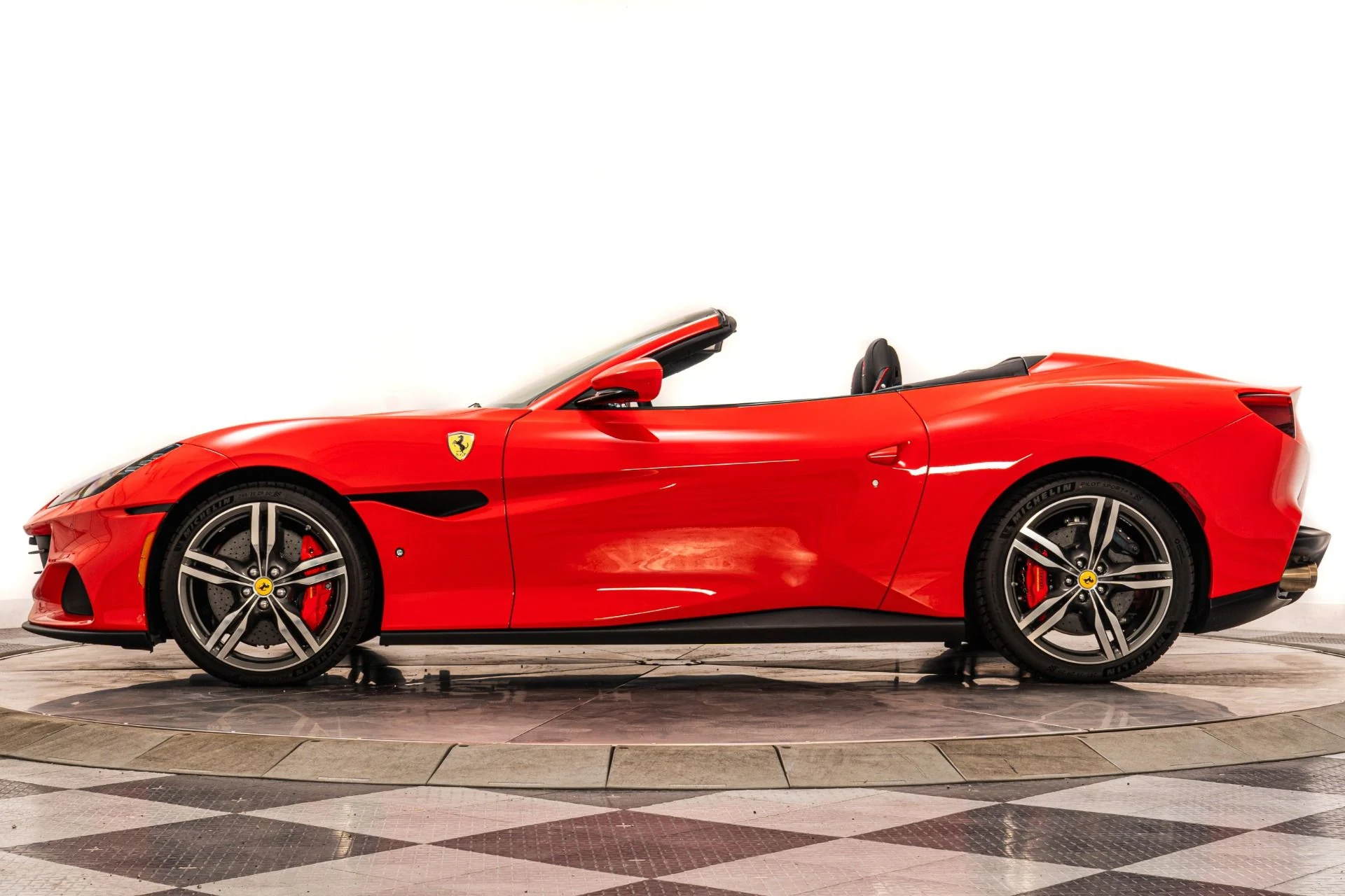 mph005_1671098777_Used_2023_Ferrari_Portofino_M_1759171852_fcccba8118