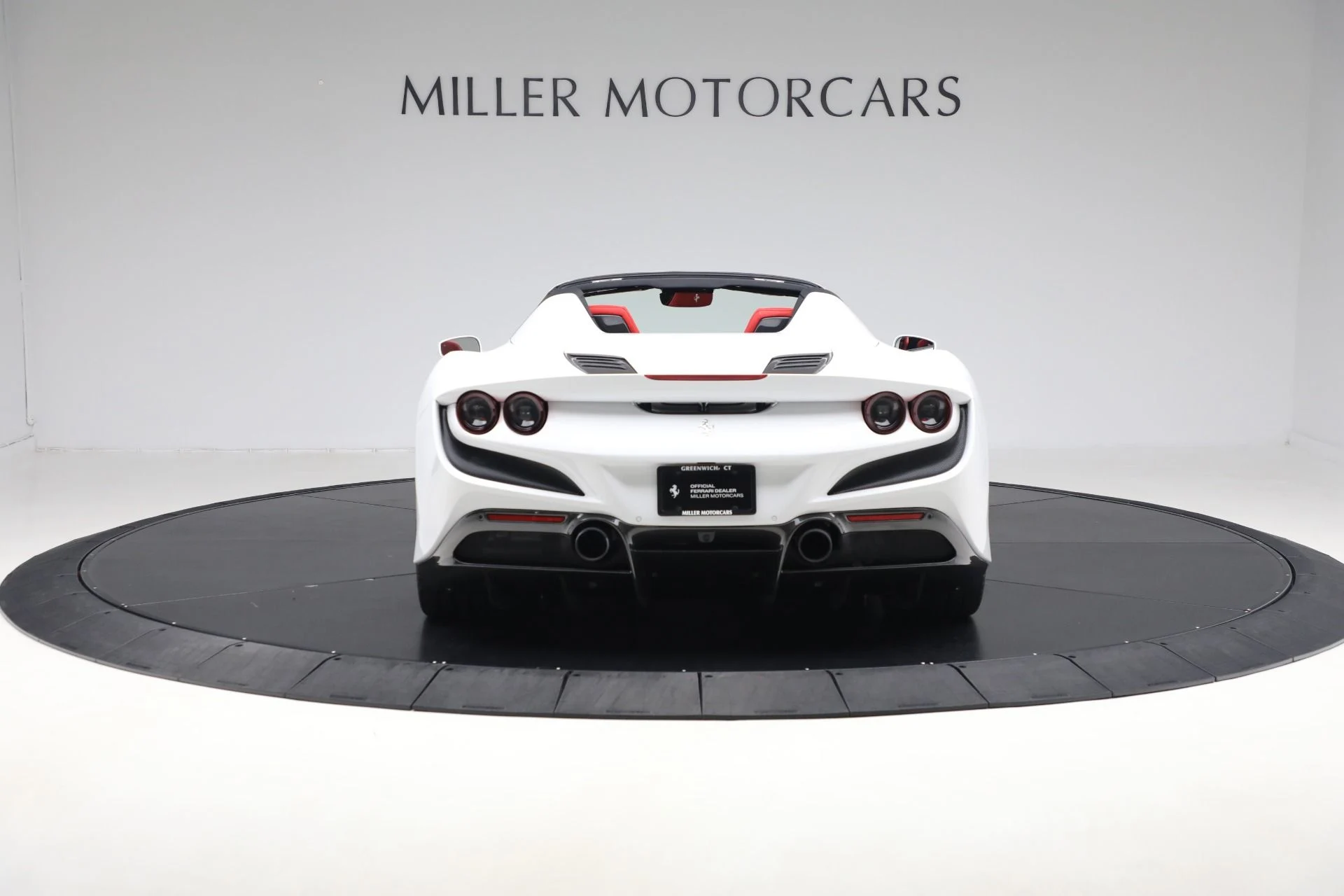 mph005_1672082648_Used_2023_Ferrari_F8_Spider_40eb68276e
