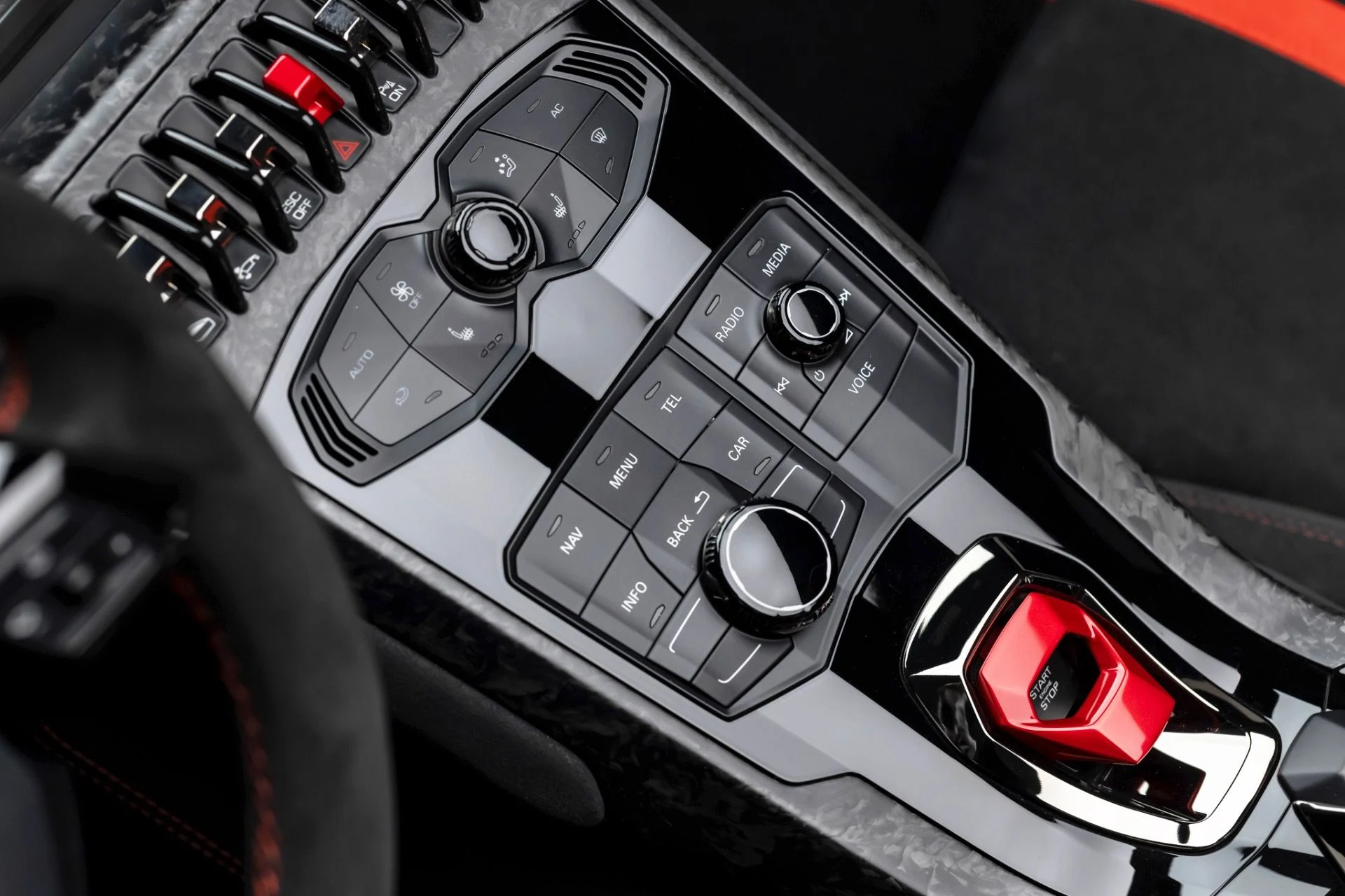 mph005_1673149552_Used_2019_Lamborghini_Huracan_LP_640_4_Performante_Spyder_1772145150_9c0ebca446