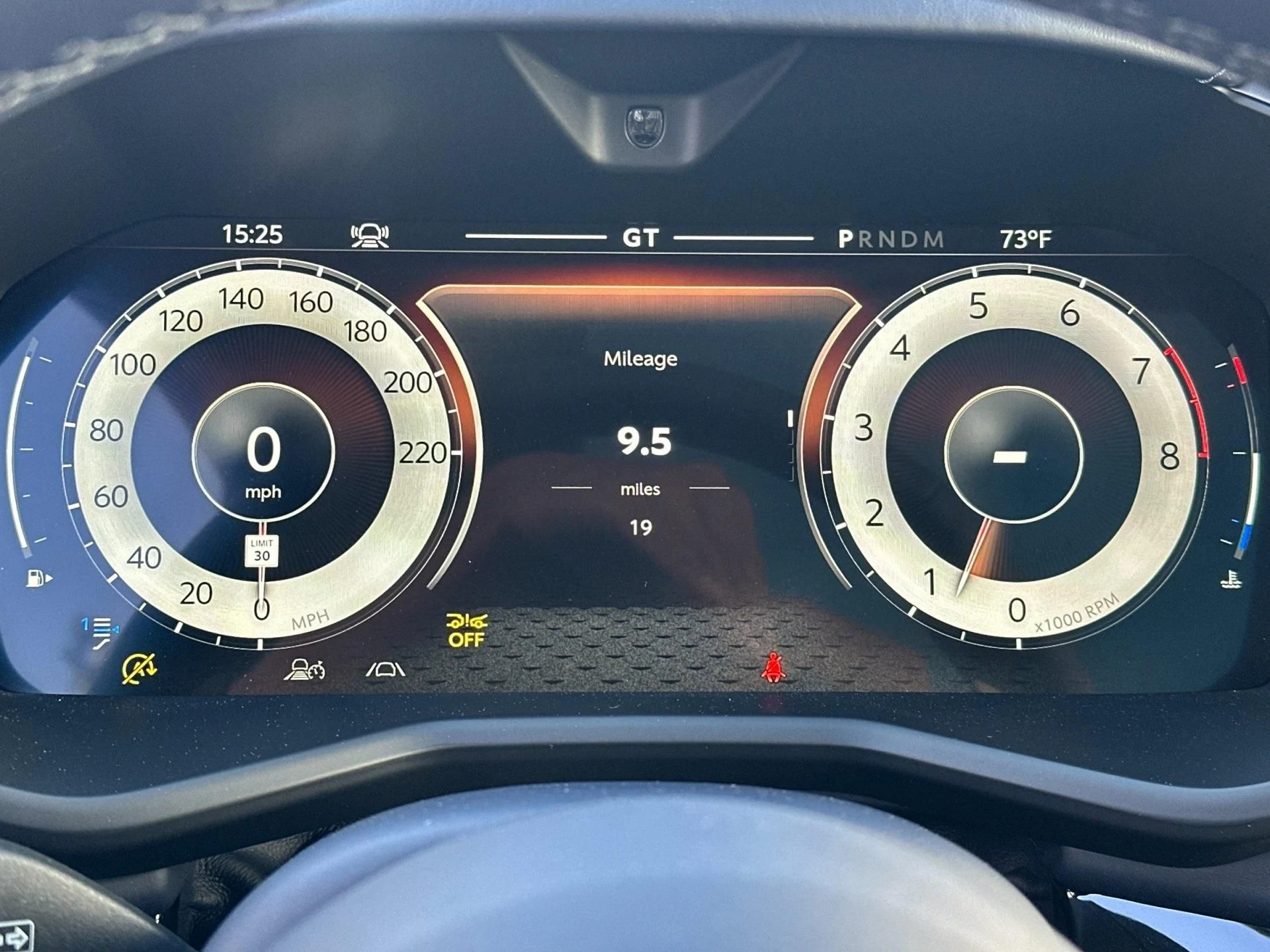 mph005_1673602531_New_2025_Aston_Martin_DBX_707_1761314751_79c0981ed0