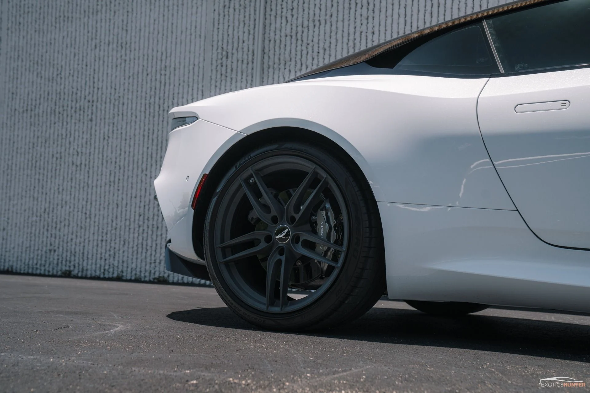 mph005_1681112315_Used_2019_Aston_Martin_DBS_Superleggera_in_White_Stone_w_Carbon_Exterior_1755546225_4f230b438b