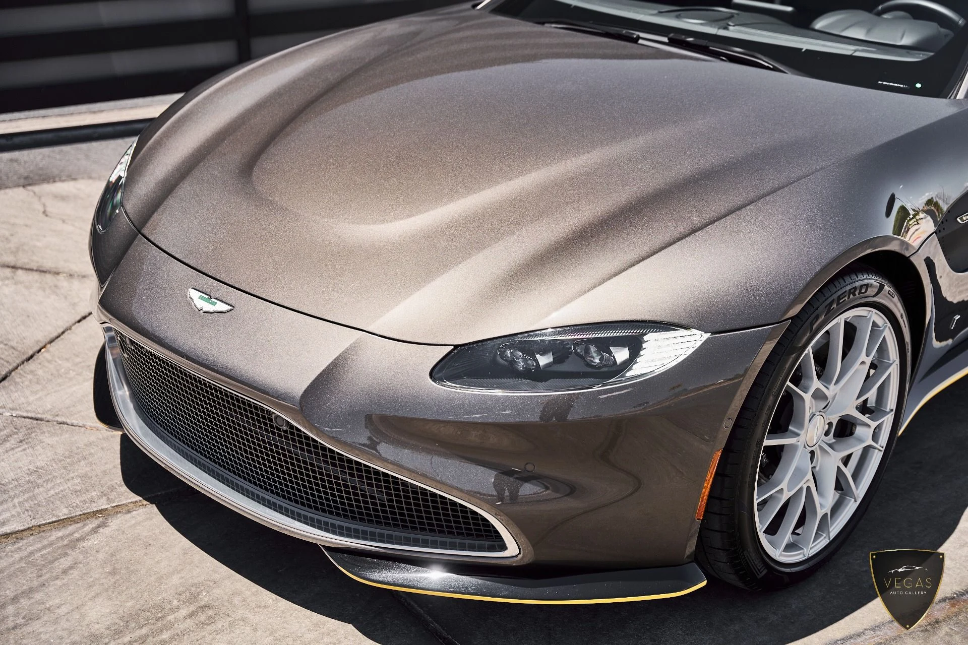 mph005_1700108626_Used_2021_Aston_Martin_Vantage_Base_1785210169_e26948f8fd