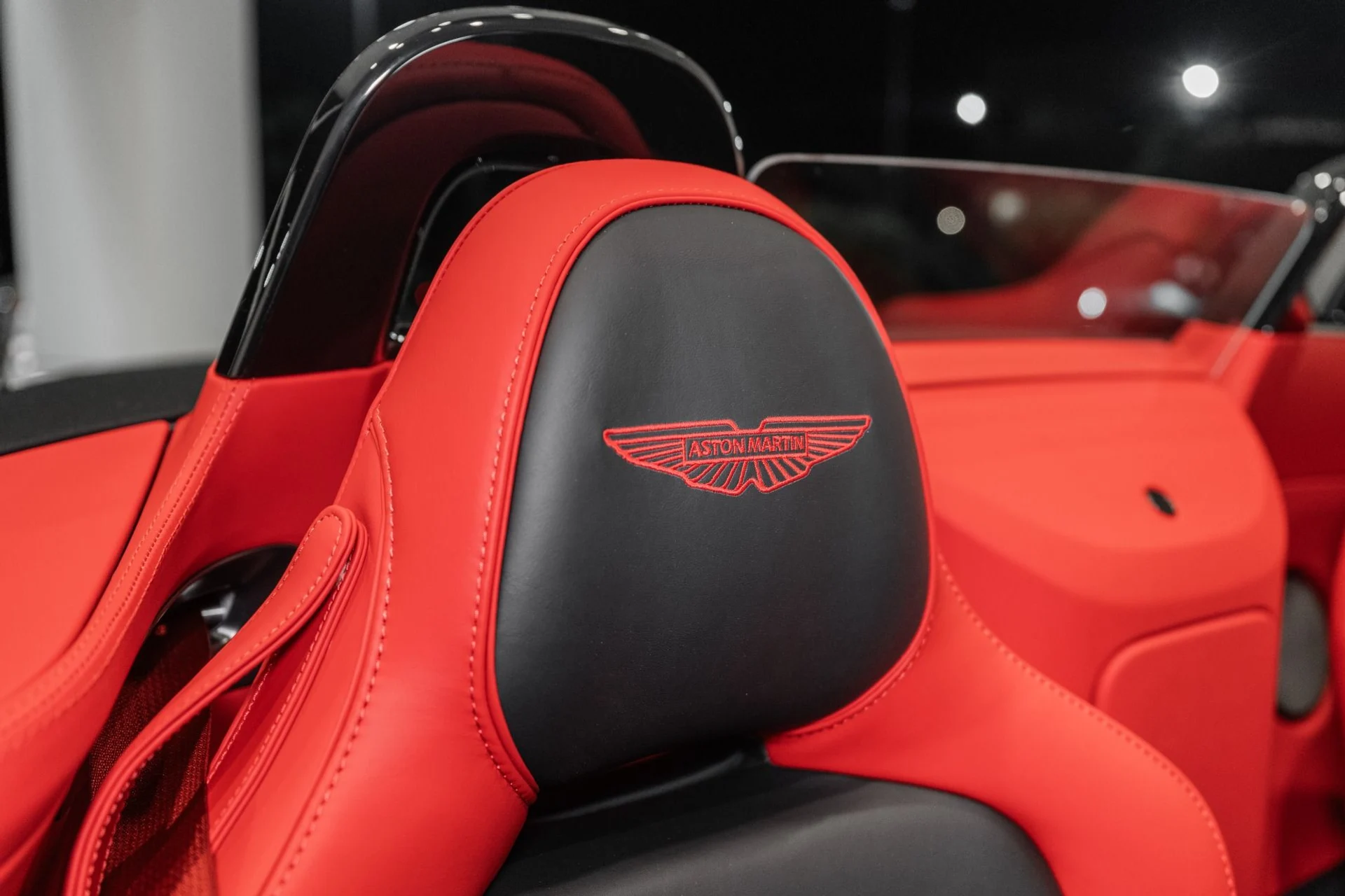 mph005_1707277607_New_2026_Aston_Martin_Vantage_S_Roadster_1781710661_0402a9bc94