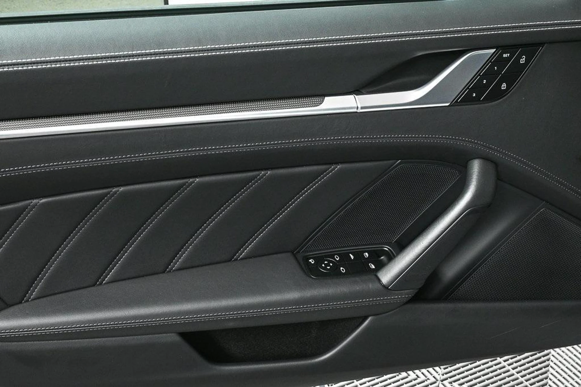 mph005_1713129217_S800g4_Ln_DQ_58l_Bi0_U9_RU_Wp_OT_Rl_Q_c783ad376a