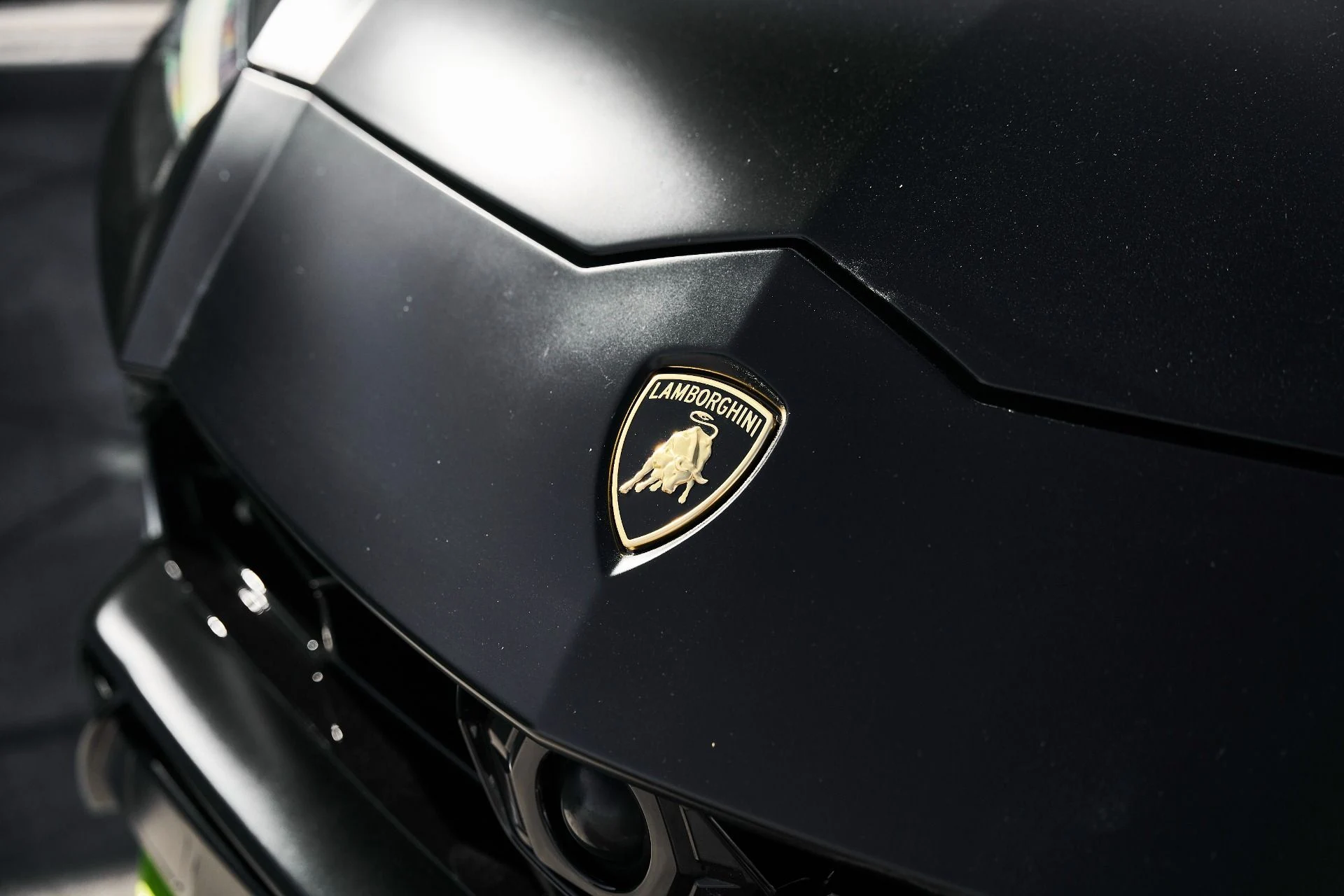 mph005_1727545645_Used_2022_Lamborghini_Urus_1774548554_97decec520