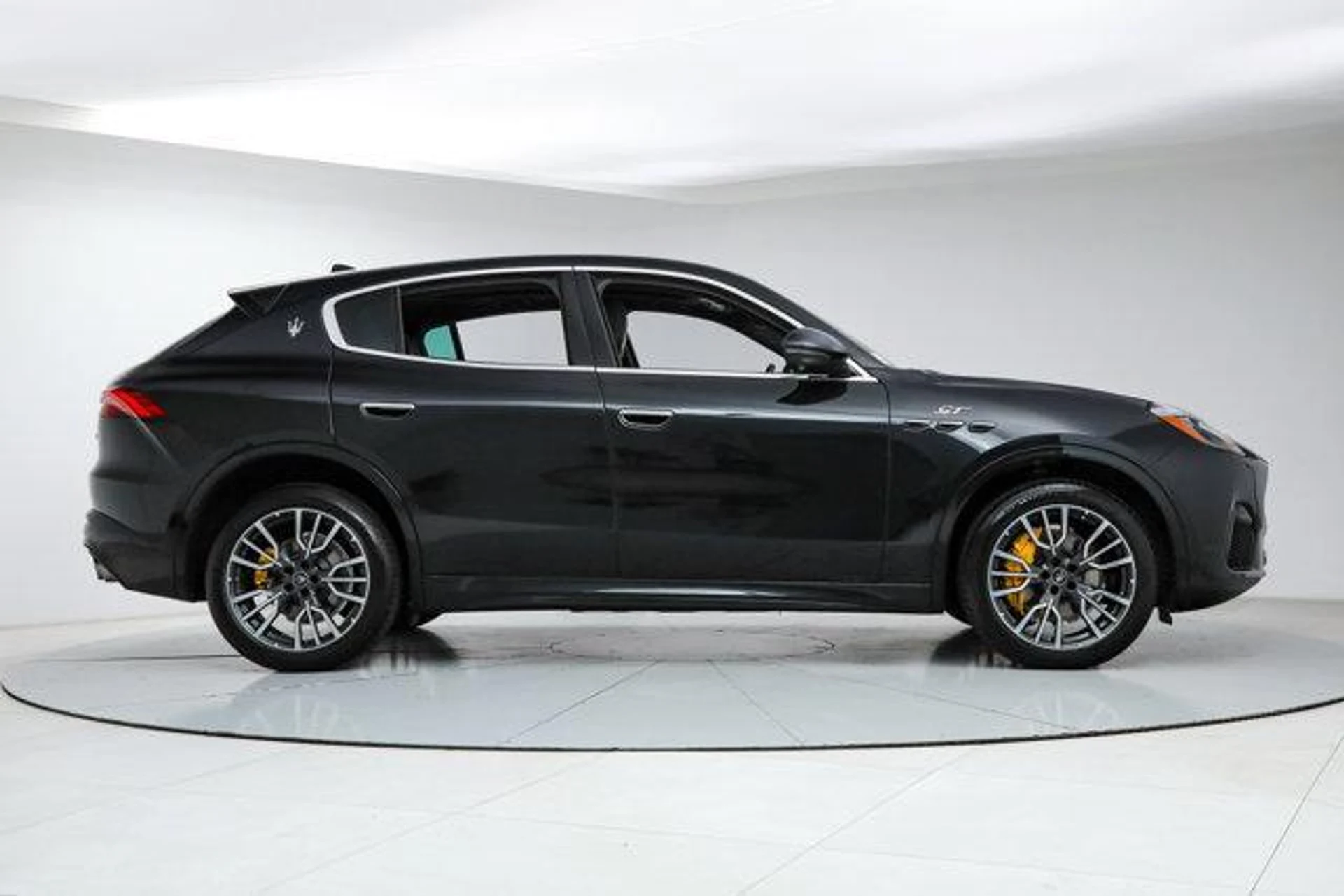 mph005_1728294942_k1o_Sr_Aig_Dy_Ikex6n_S4_N3n_Lh_XOM_8_f160522f67