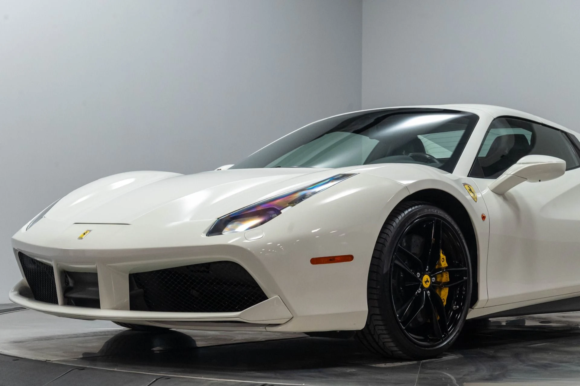 mph005_1729121596_Used_2016_Ferrari_488_Spider_1784843221_85d5dfabbf