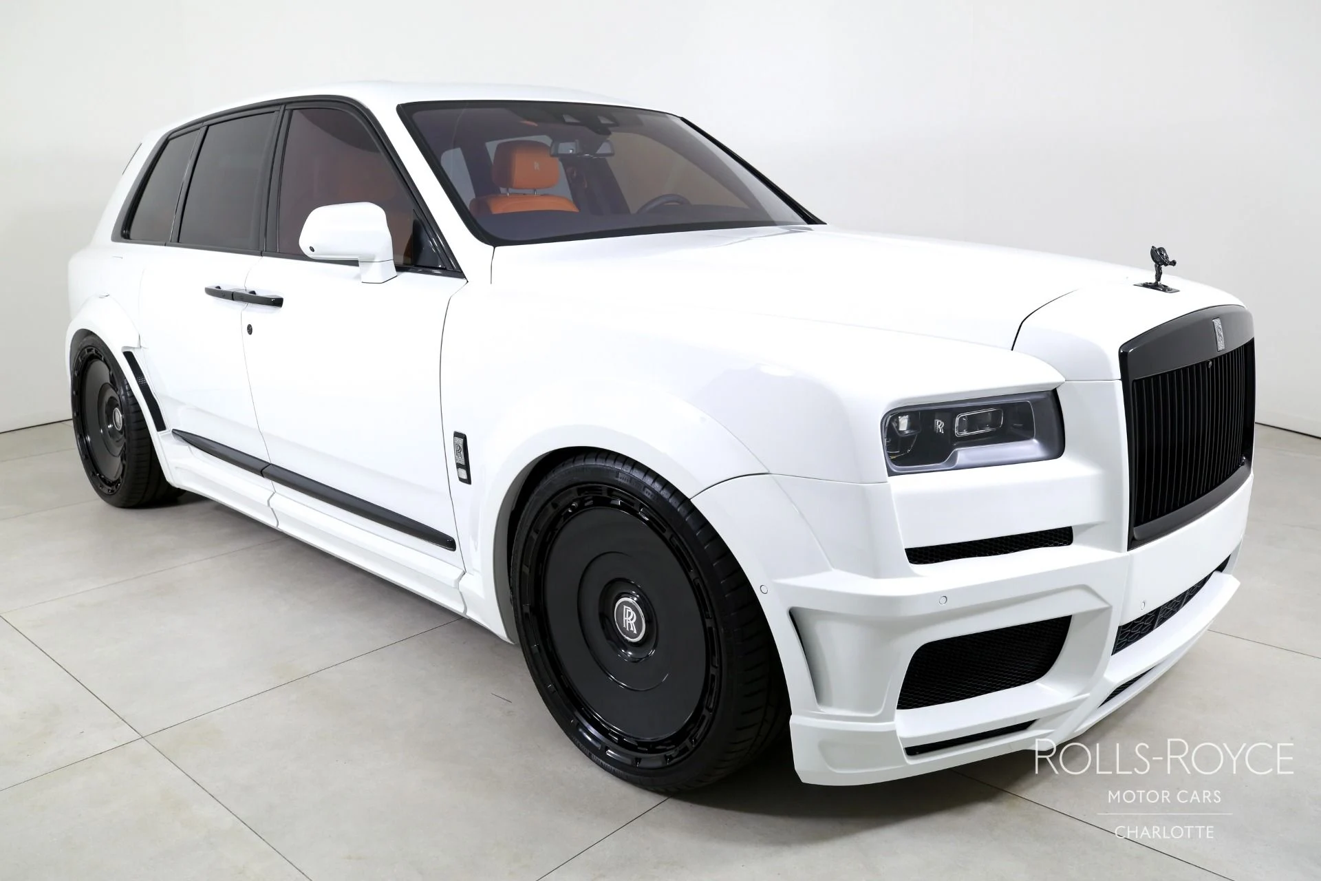 mph005_1729563460_Used_2024_Rolls_Royce_Cullinan_1751554299_a2044bffaa