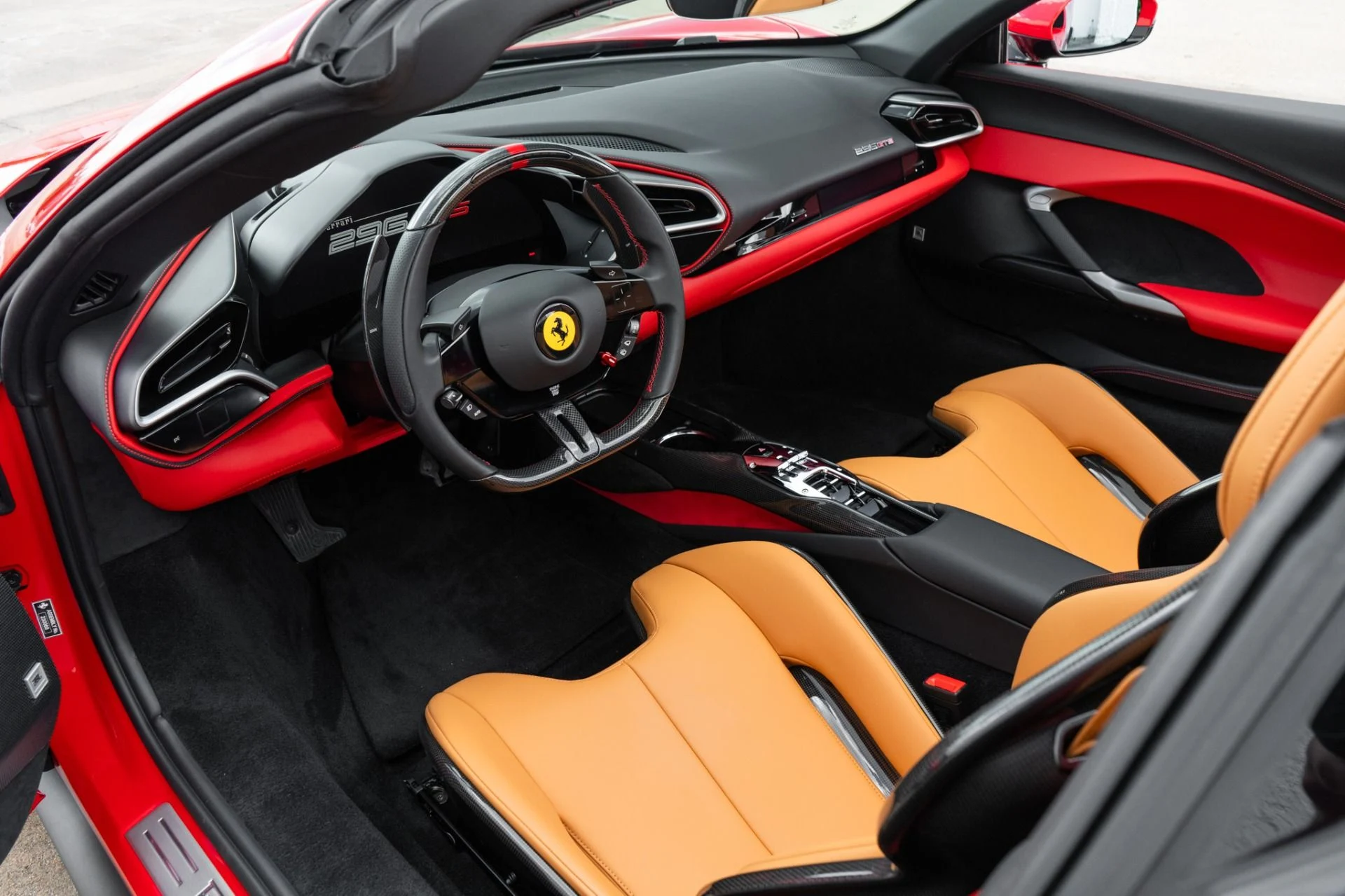 mph005_173165128_Used_2024_Ferrari_296_GTS_1753295164_4f73717e1a