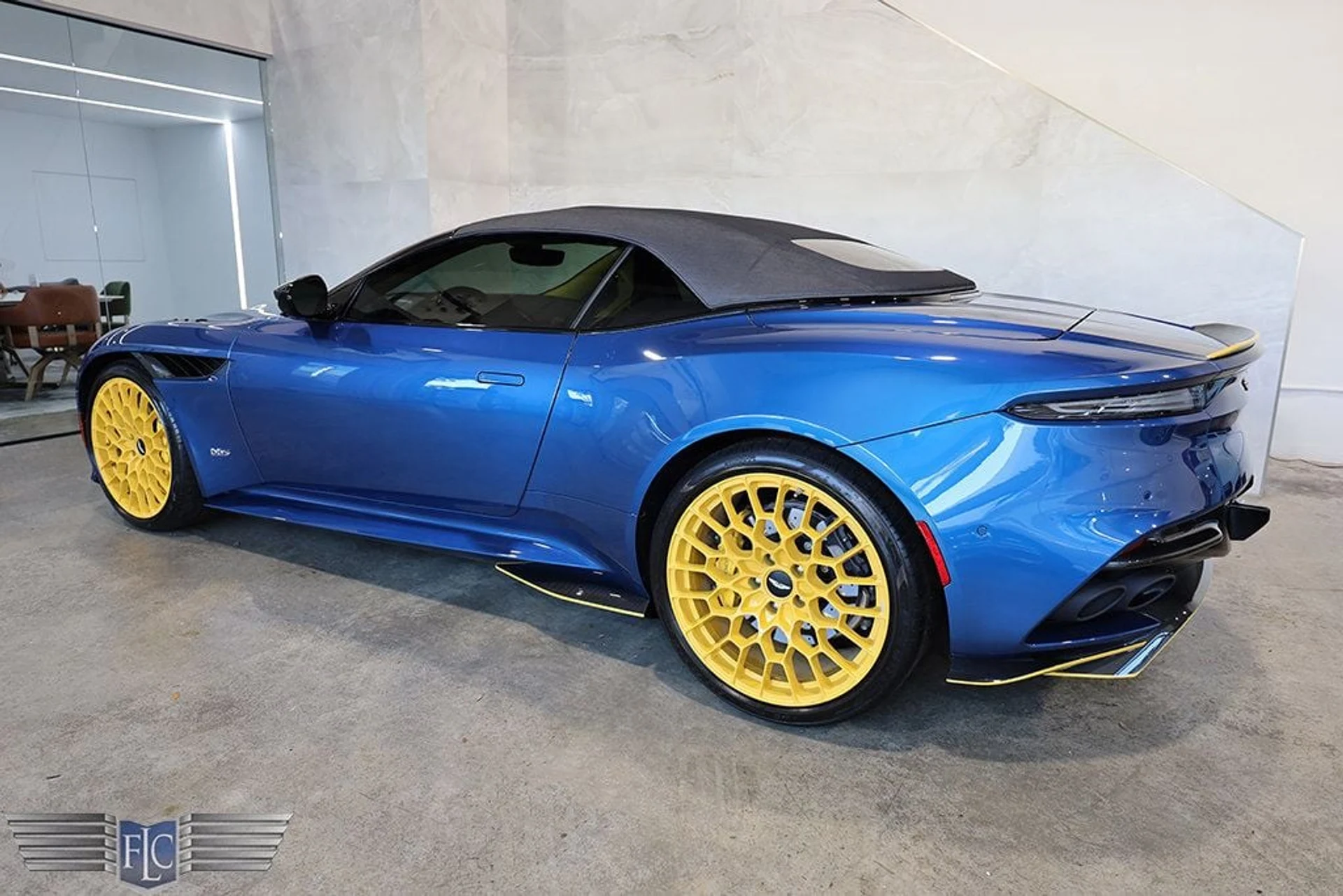 mph005_1737339729_used_2023_aston_martin_dbs_20235volante770ultimate_9689_22994688_6_1024_e425a653c2