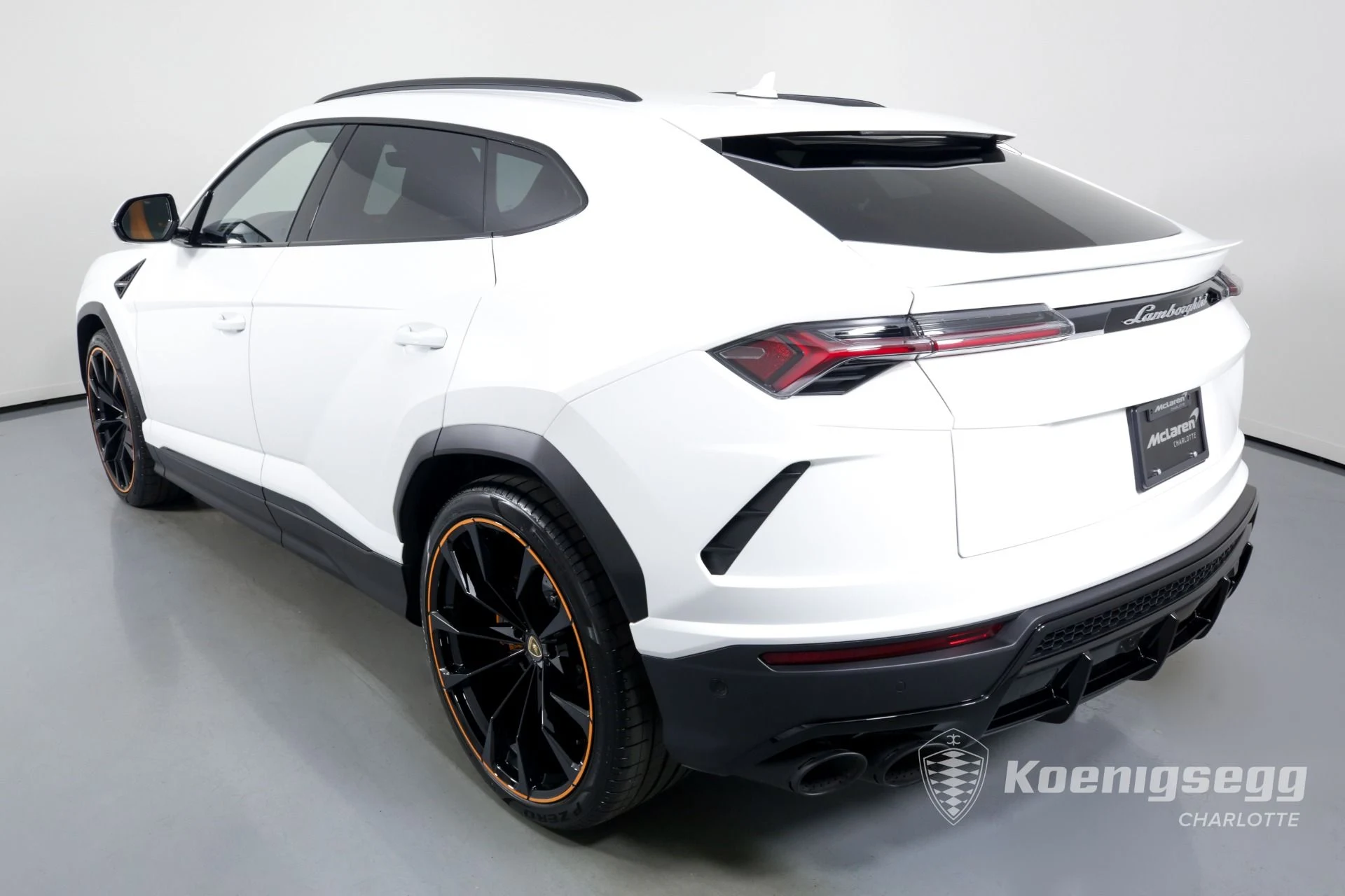 mph005_1741751296_Used_2022_LAMBORGHINI_URUS_1671576390_9ae64940b7