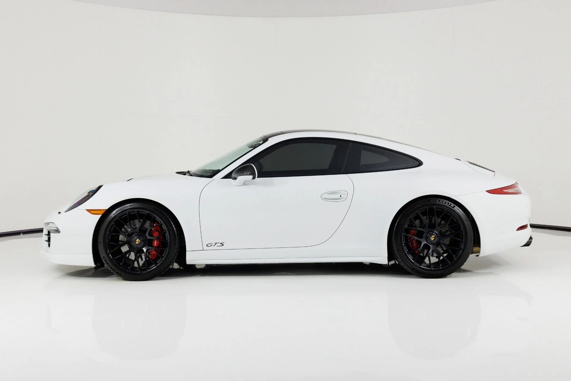 mph005_1743825346_Used_2016_Porsche_911_Carrera_GTS_1792778160_8be15bb585