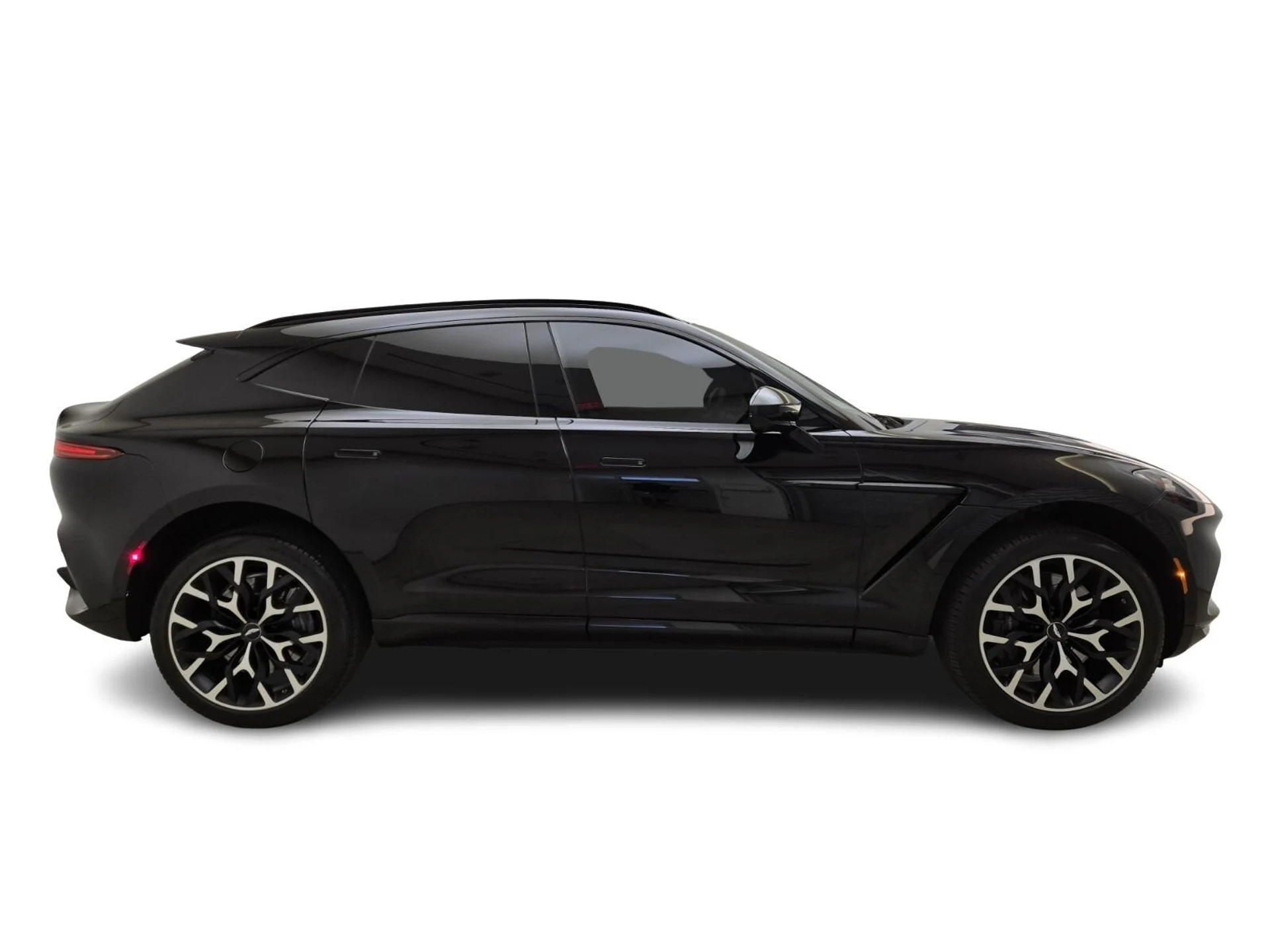 mph005_1749848624_Used_2021_Aston_Martin_DBX_1755328498_0701d14699