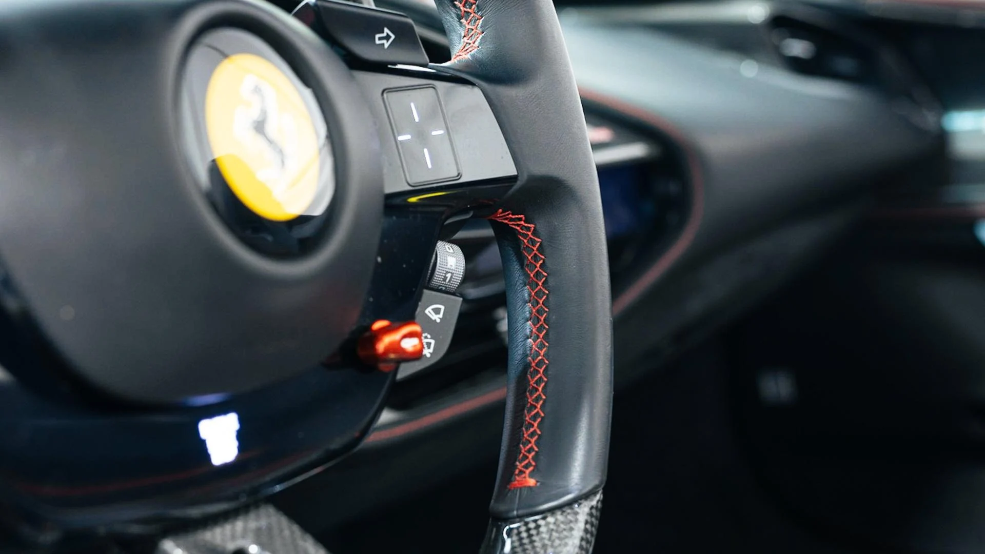 mph005_1752800288_Used_2022_Ferrari_SF_90_Spider_Base_1789645463_421ac8fccf