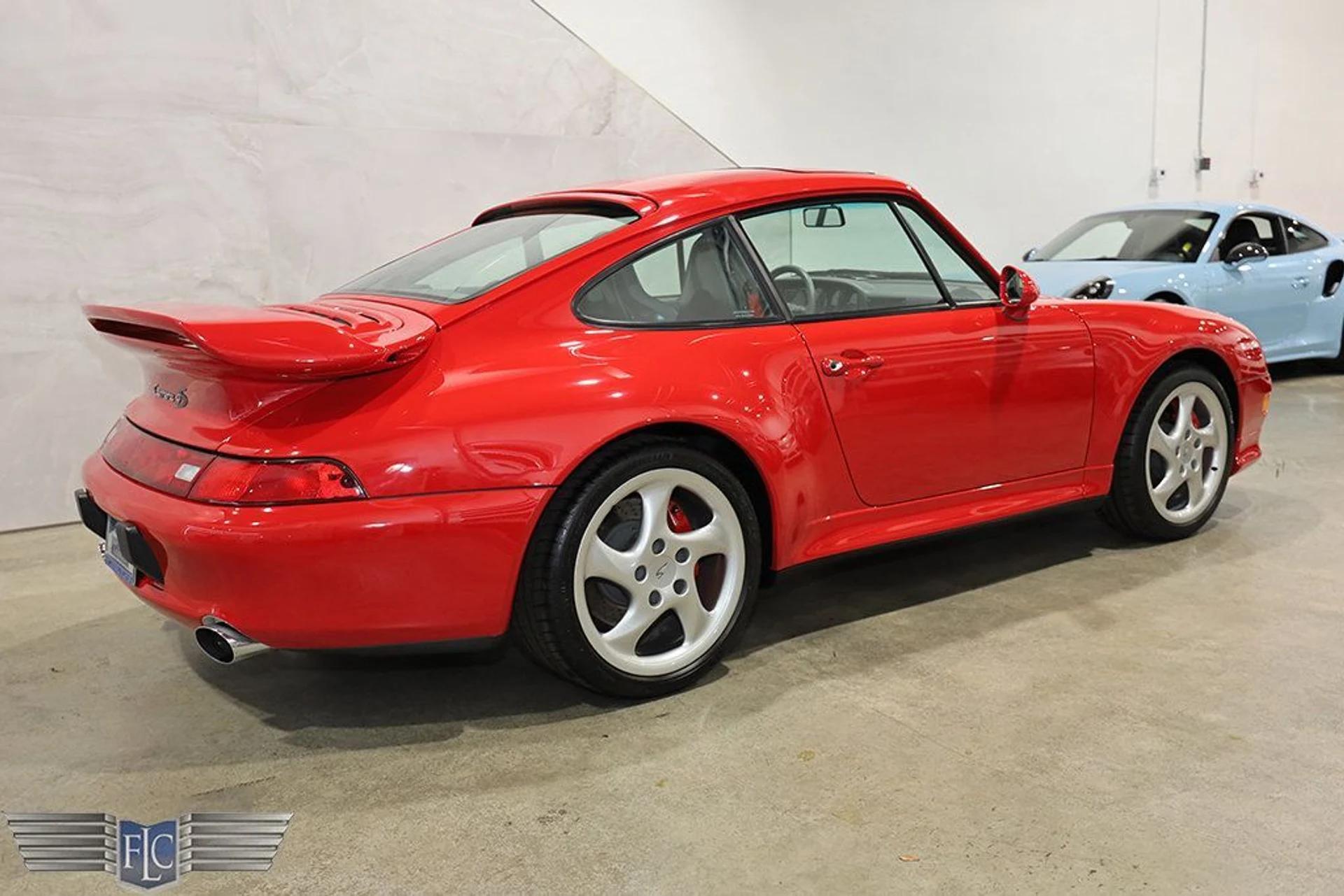 mph005_1753421181_used_1997_porsche_911_carrera_4s_2drcoupecarrera4s_9689_23009032_6_1024_1afb1e13c7