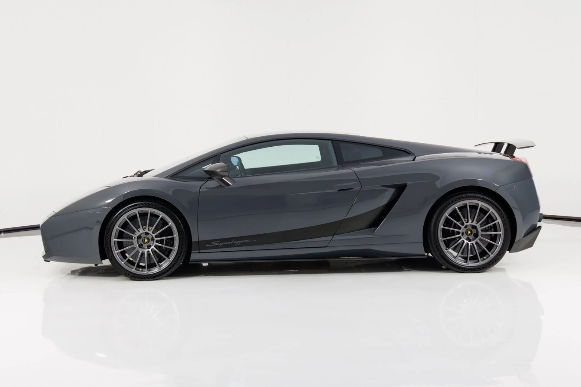 mph005_1753599699_Used_2008_Lamborghini_Gallardo_Superleggera_1775229364_594c5ed2ec