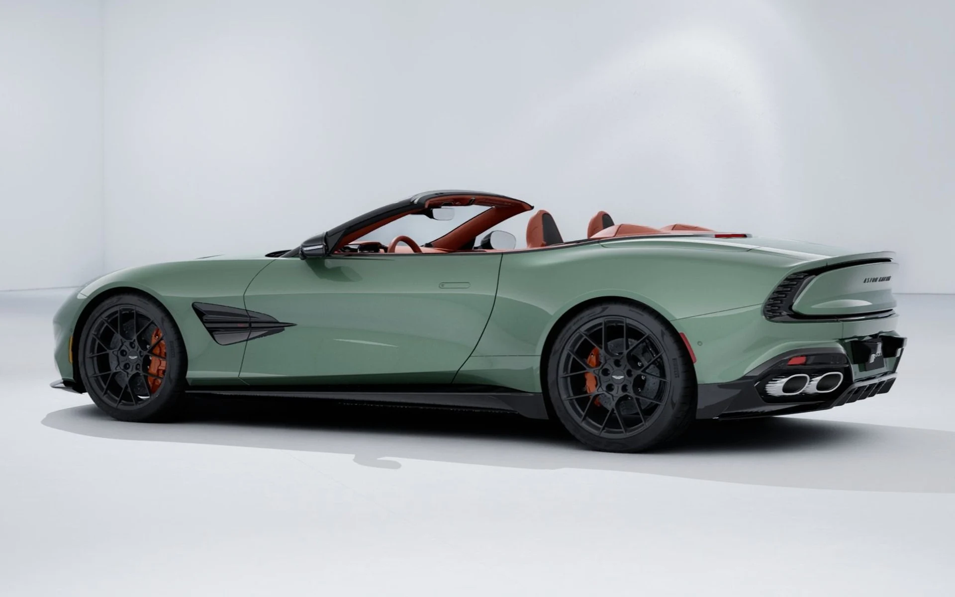 mph005_1754807077_New_2026_Aston_Martin_Vanquish_Volante_1764460058_343f2ffb00
