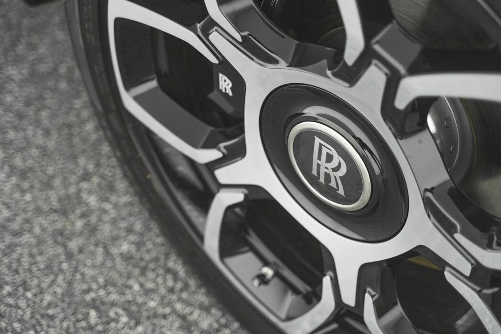 mph005_1758646089_db44cfce2f07f41cfd01d2705debb41cx_960cf6192a