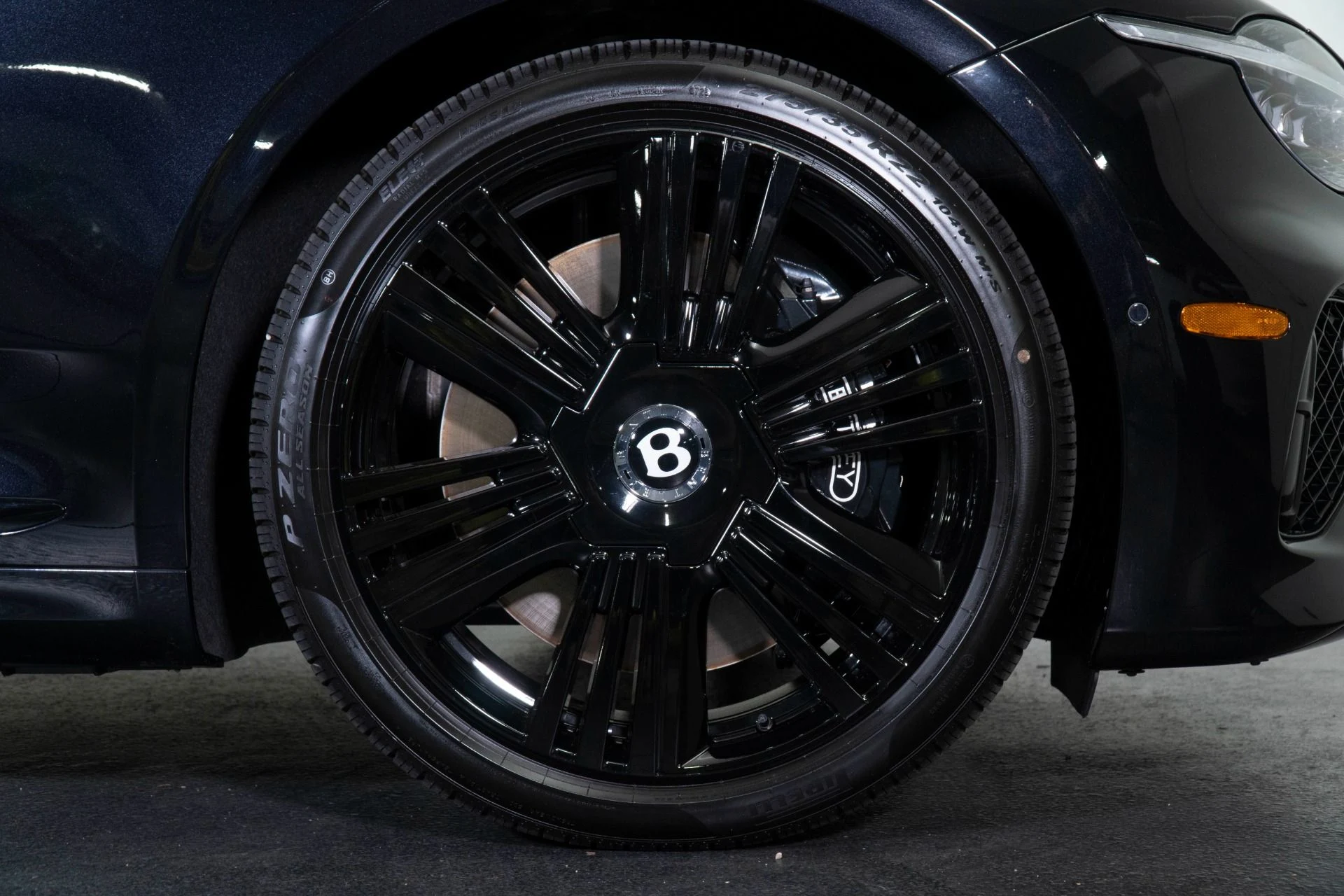 mph005_1760980013_New_2026_Bentley_Continental_GTC_Azure_1777565984_cdac2e16b3